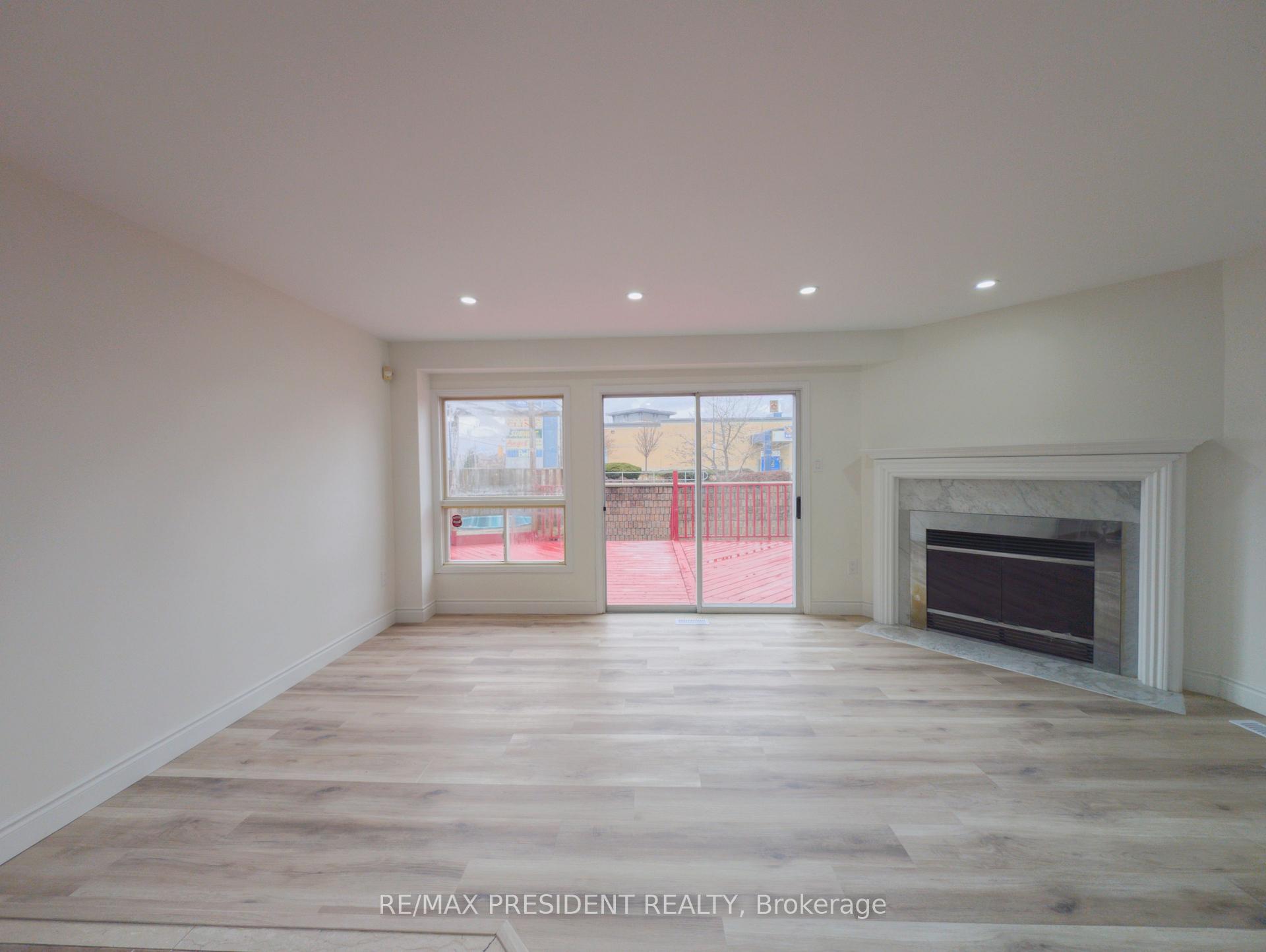 Photo 6 of 46 Ashbrook Way, Brampton, Fletcher's West — HOMEH
