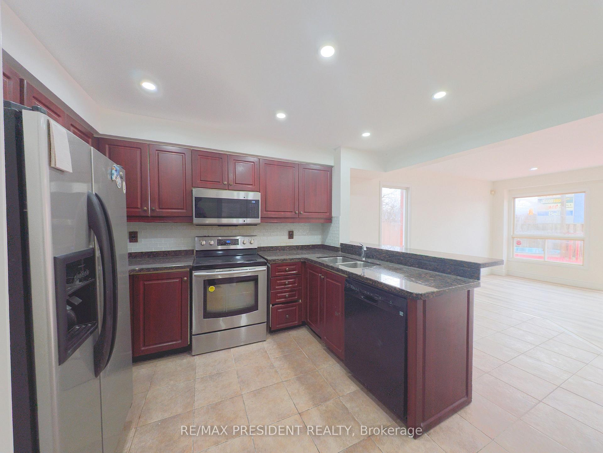 Photo 10 of 46 Ashbrook Way, Brampton, Fletcher's West — HOMEH