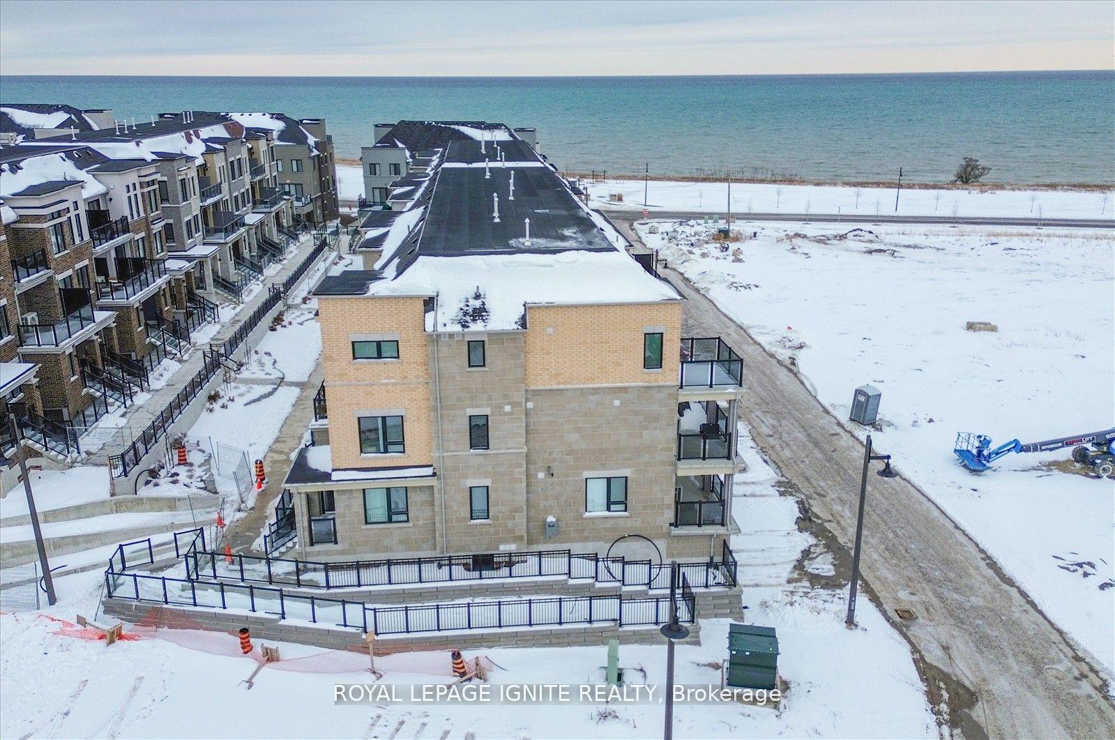 Photo 3 of Unit A, 15 Lookout Drive, Clarington, Bowmanville — HOMEH