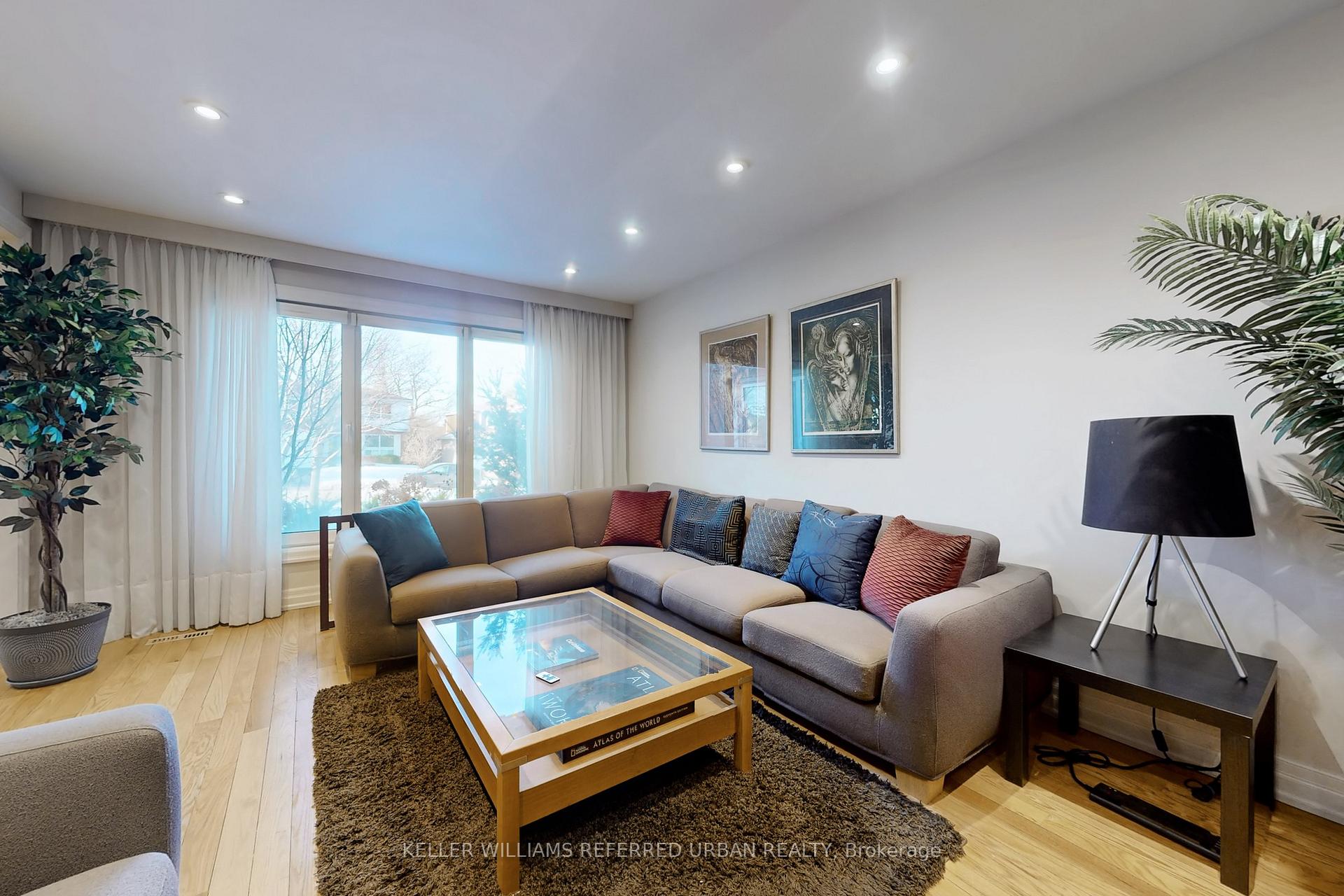 Photo 7 of 145 Simonston Boulevard, Markham, German Mills — HOMEH