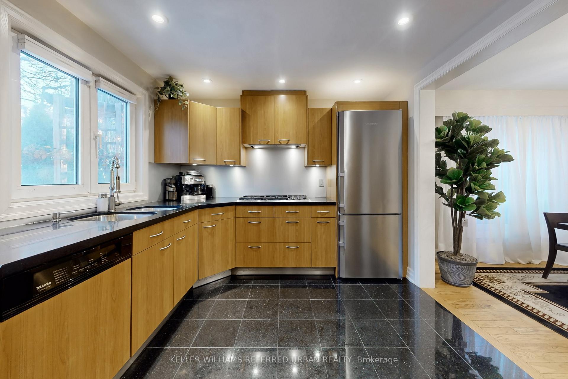 Photo 37 of 145 Simonston Boulevard, Markham, German Mills — HOMEH