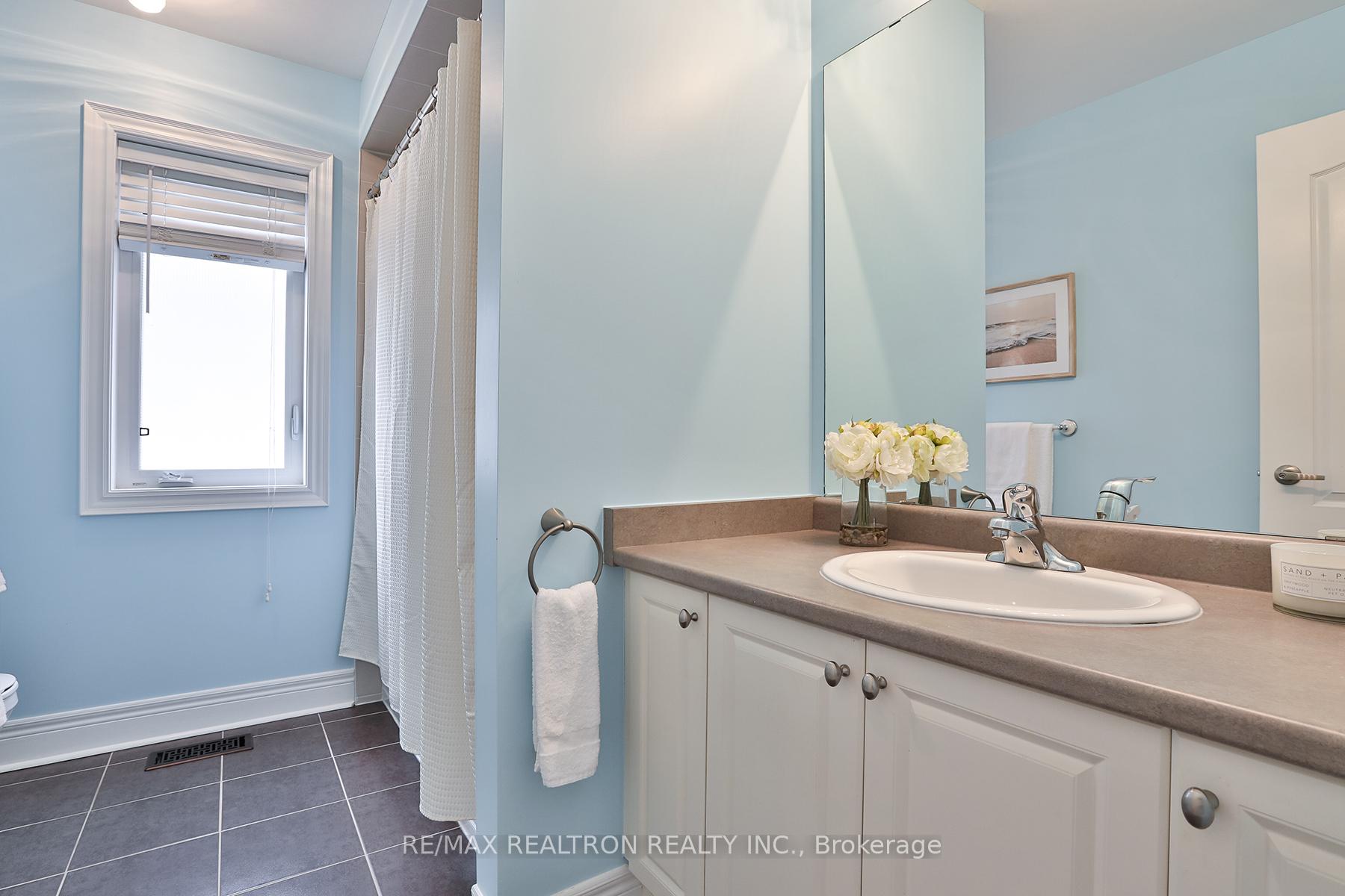 Photo 40 of 12 Stanhope Street, Whitby, Port Whitby — HOMEH