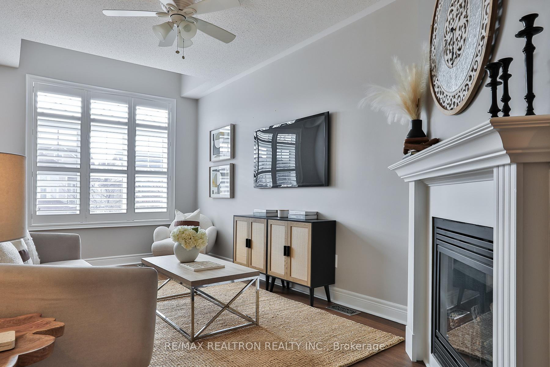 Photo 13 of 12 Stanhope Street, Whitby, Port Whitby — HOMEH
