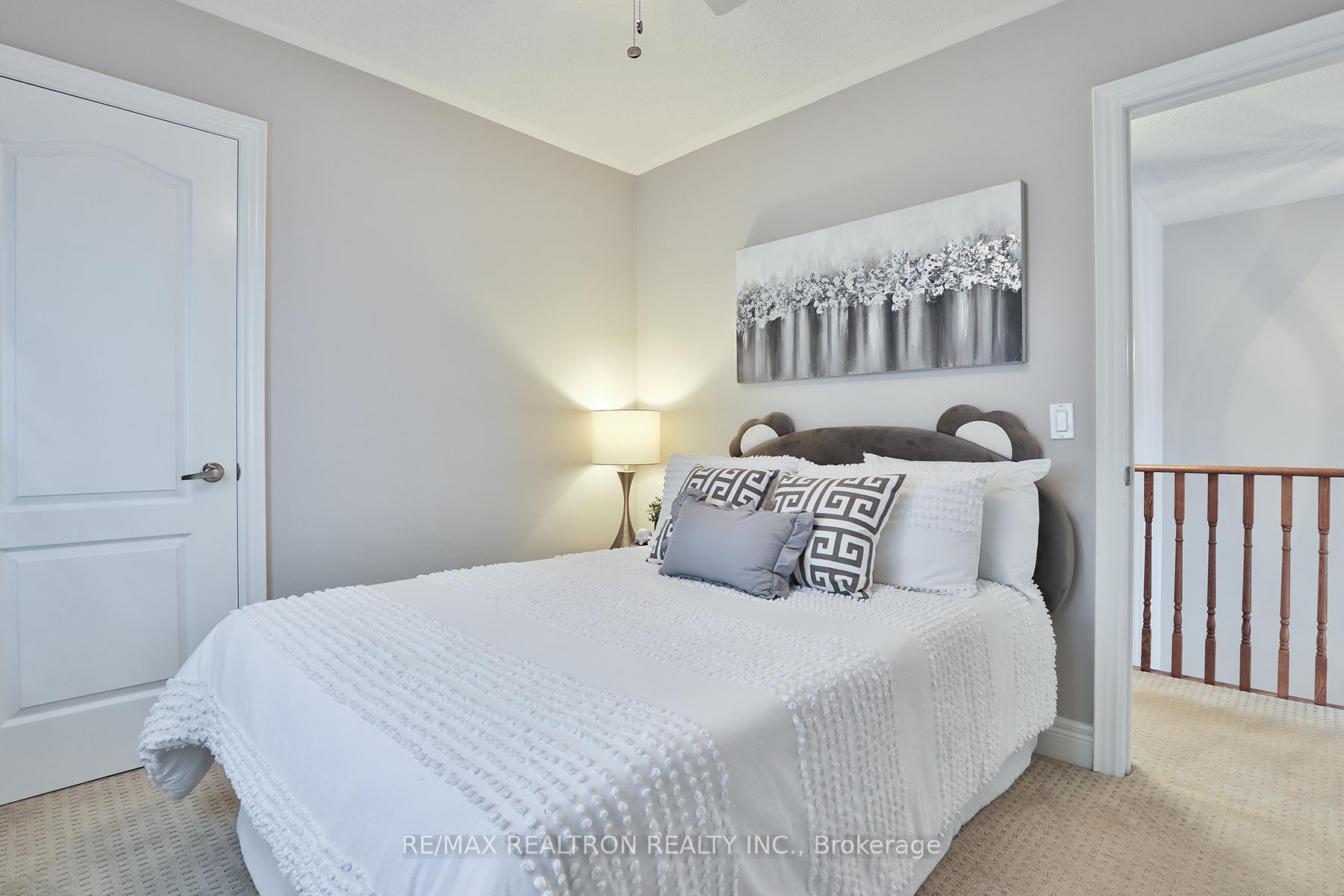 Photo 19 of 12 Stanhope Street, Whitby, Port Whitby — HOMEH