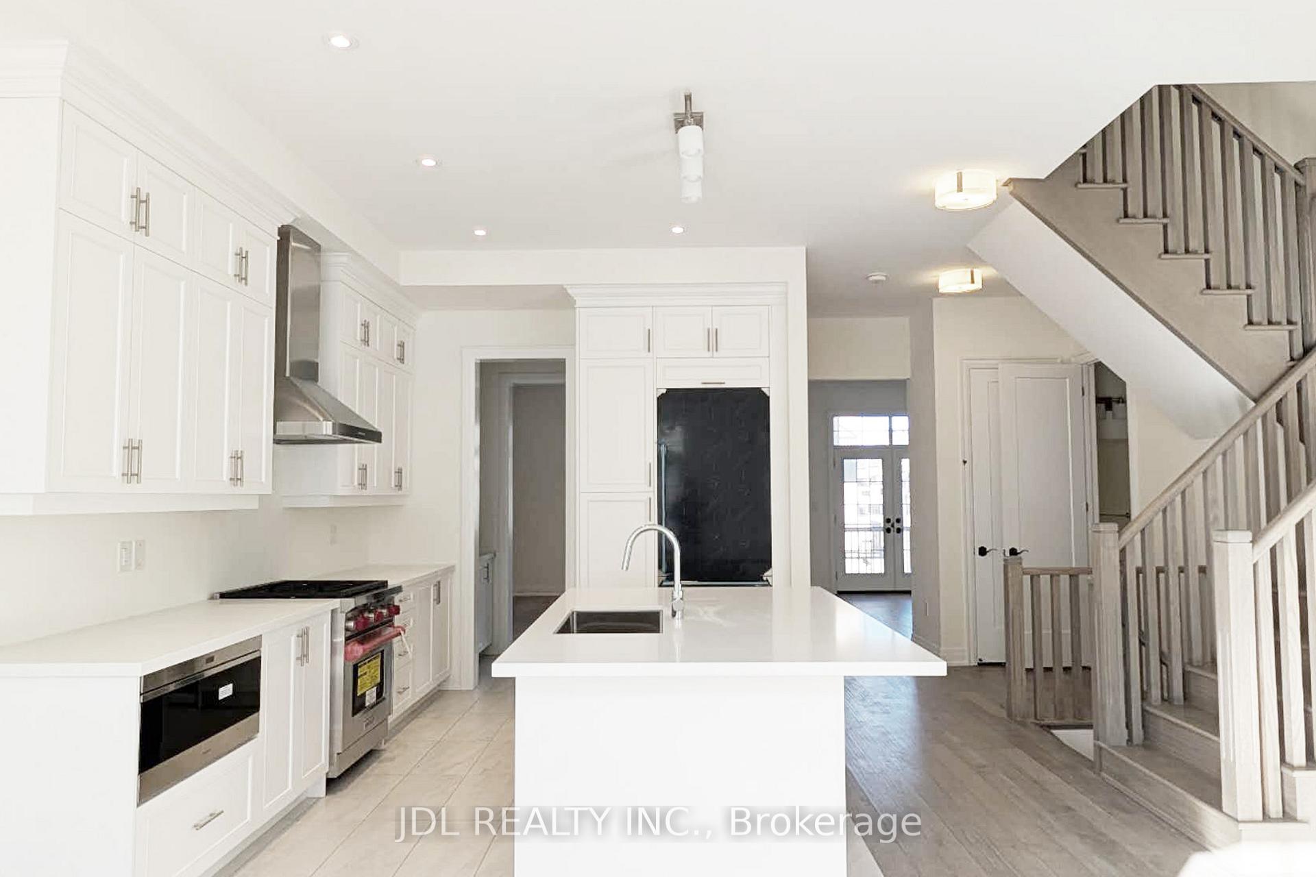Photo 5 of 3 Abbey Hill Lane, Markham, Angus Glen — HOMEH