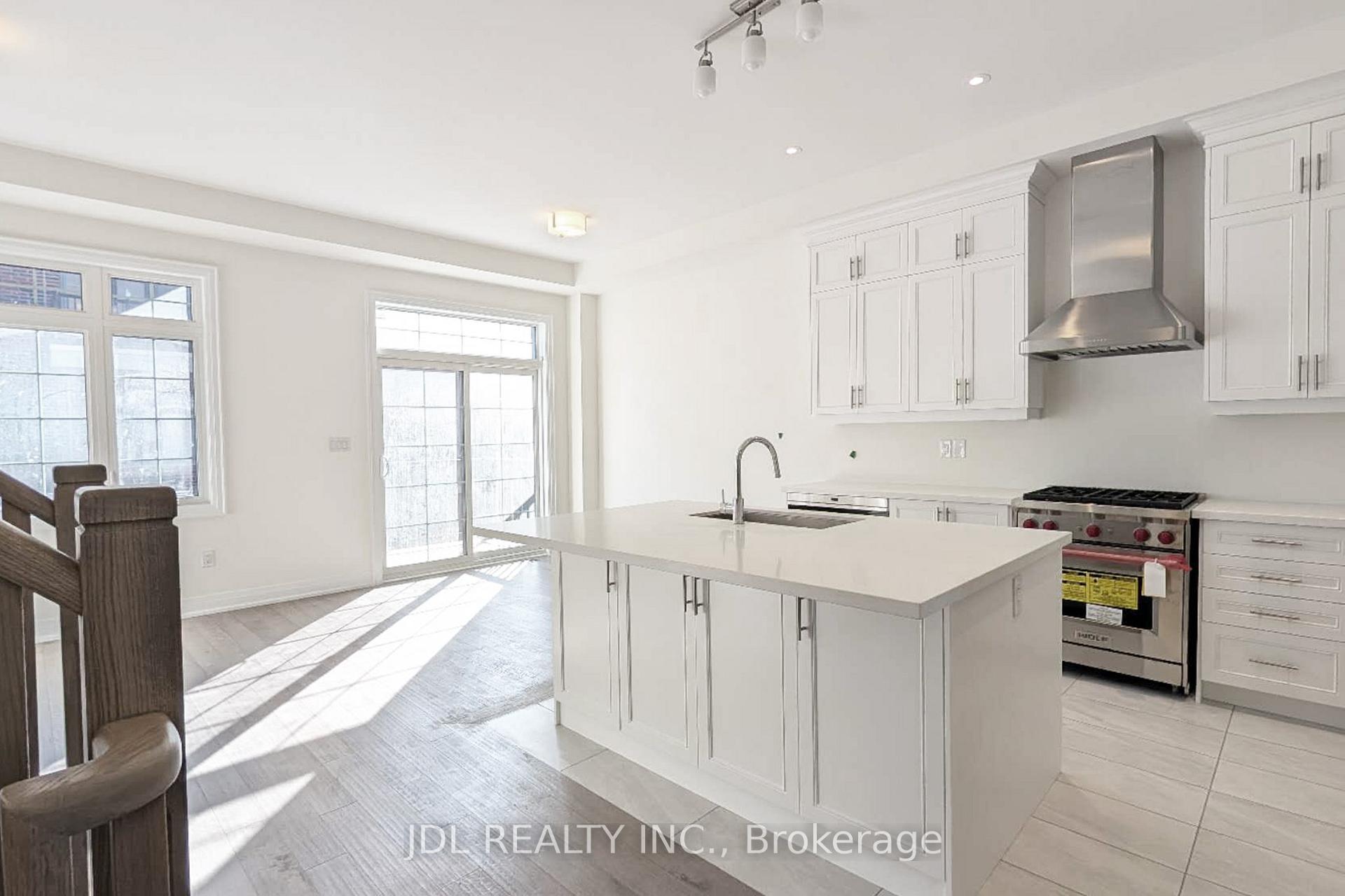 Photo 7 of 3 Abbey Hill Lane, Markham, Angus Glen — HOMEH