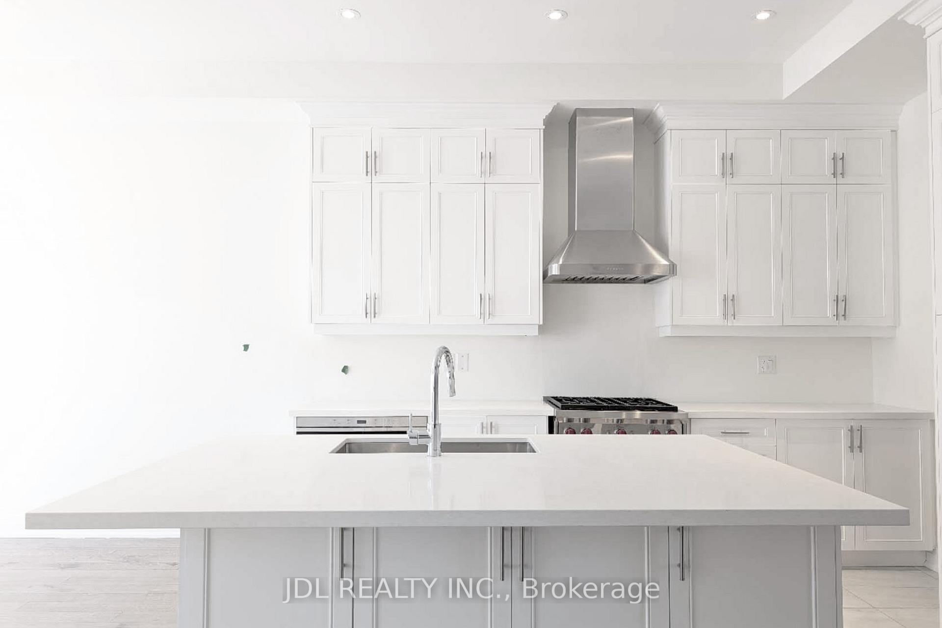 Photo 8 of 3 Abbey Hill Lane, Markham, Angus Glen — HOMEH