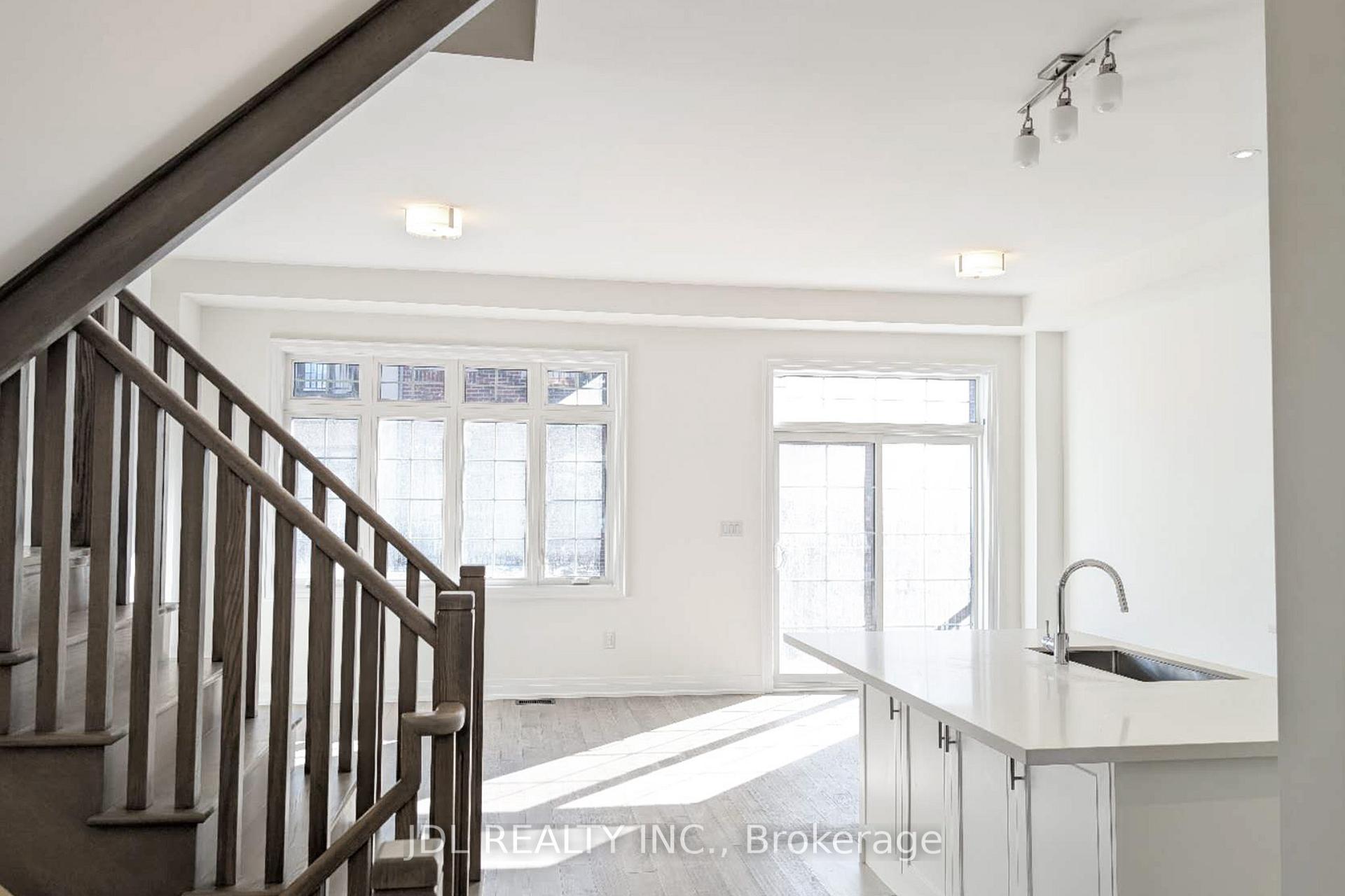 Photo 9 of 3 Abbey Hill Lane, Markham, Angus Glen — HOMEH