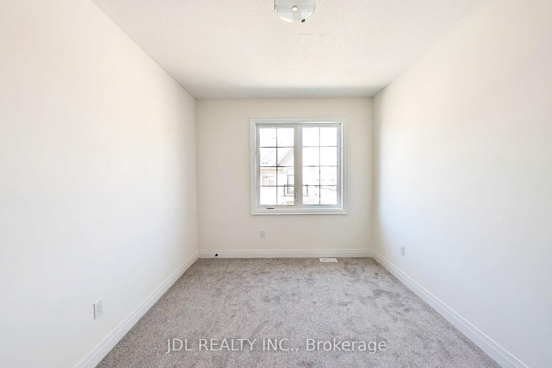 Photo 10 of 3 Abbey Hill Lane, Markham, Angus Glen — HOMEH