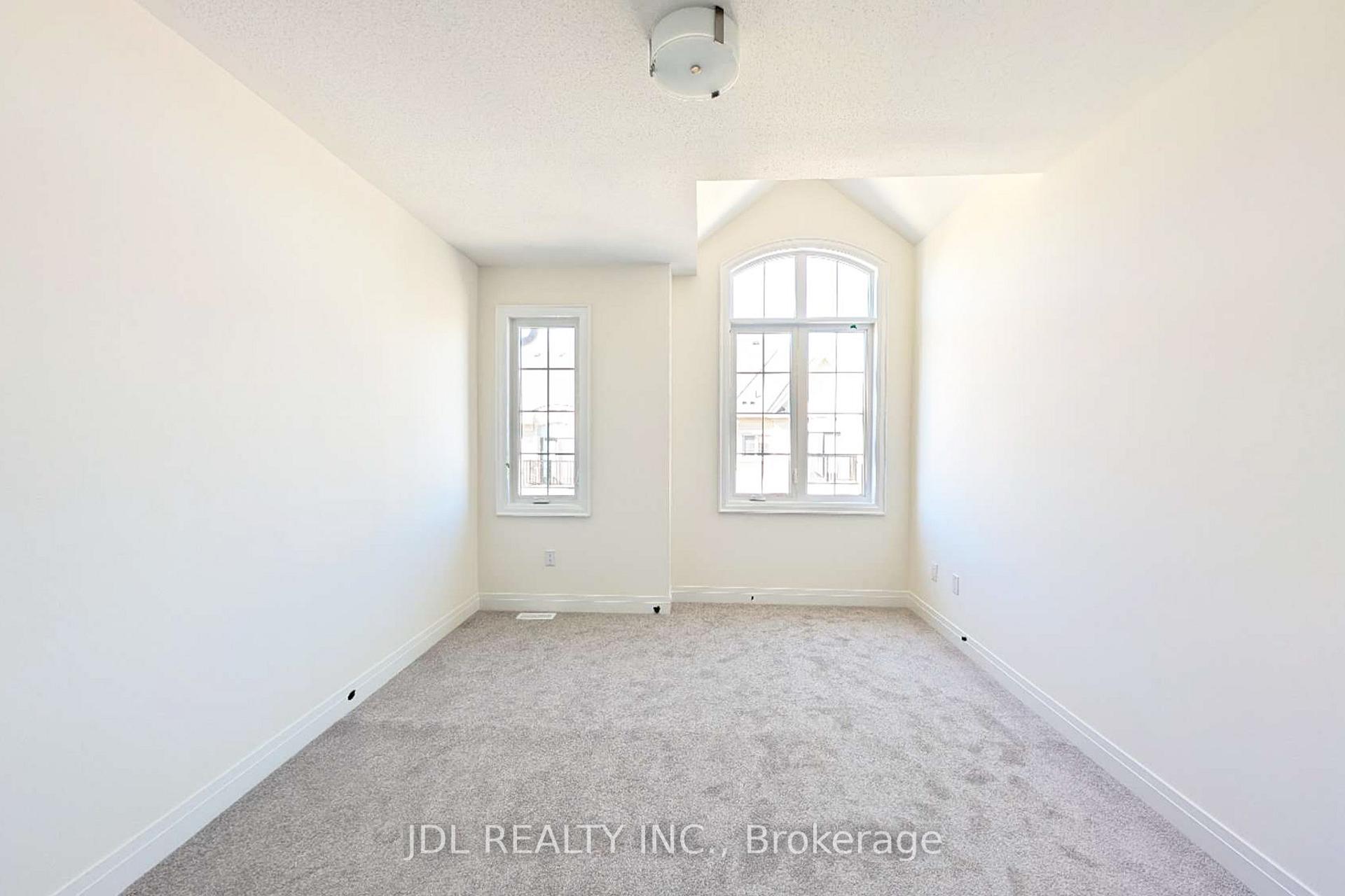 Photo 11 of 3 Abbey Hill Lane, Markham, Angus Glen — HOMEH