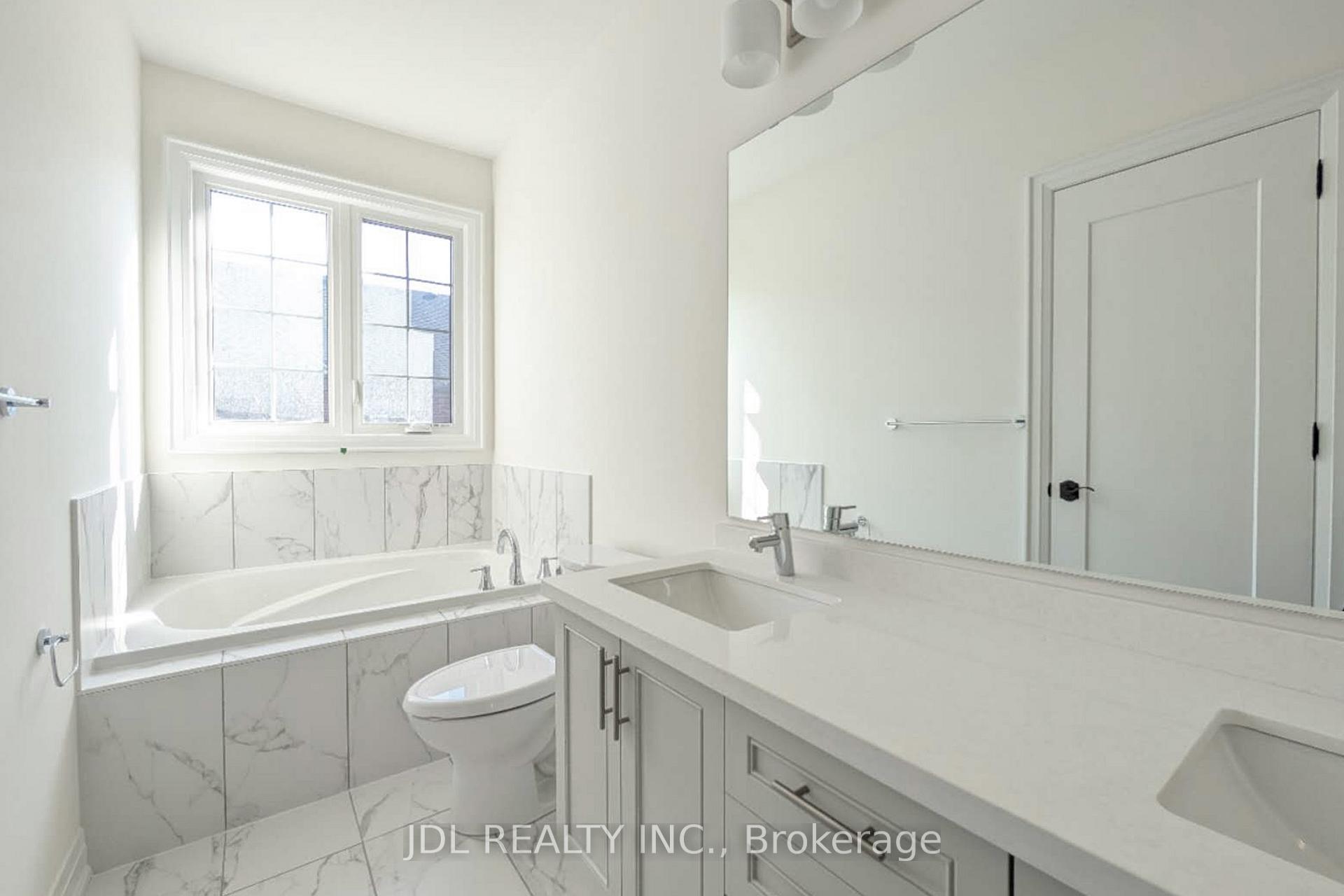 Photo 14 of 3 Abbey Hill Lane, Markham, Angus Glen — HOMEH