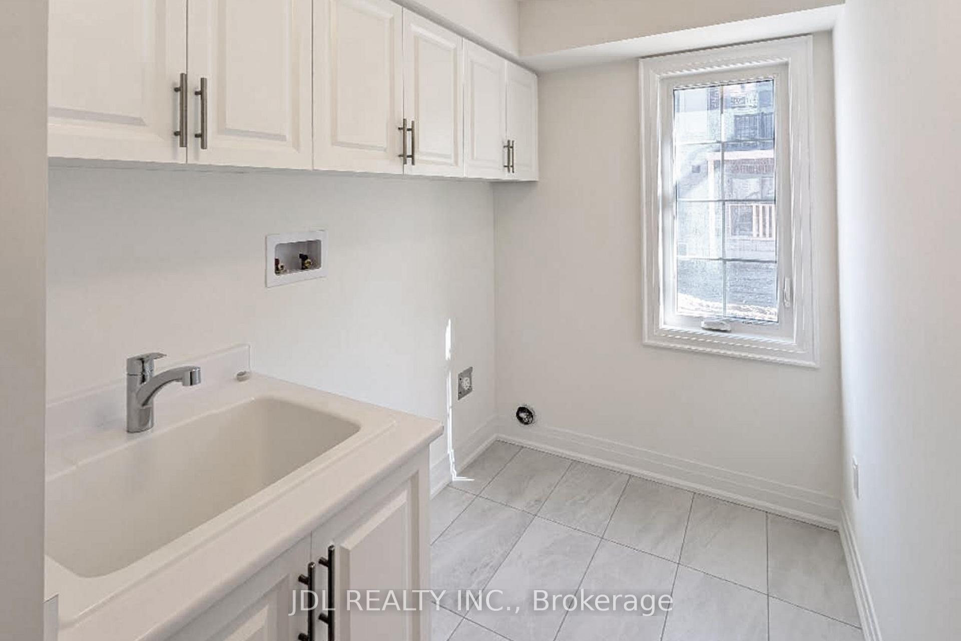 Photo 15 of 3 Abbey Hill Lane, Markham, Angus Glen — HOMEH