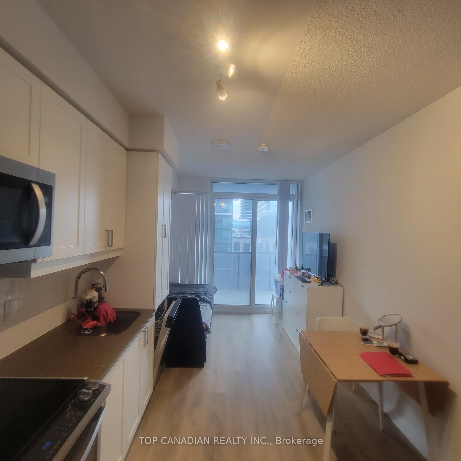 Photo 2 of Unit 609, 7895 Jane Street, Vaughan, Concord — HOMEH