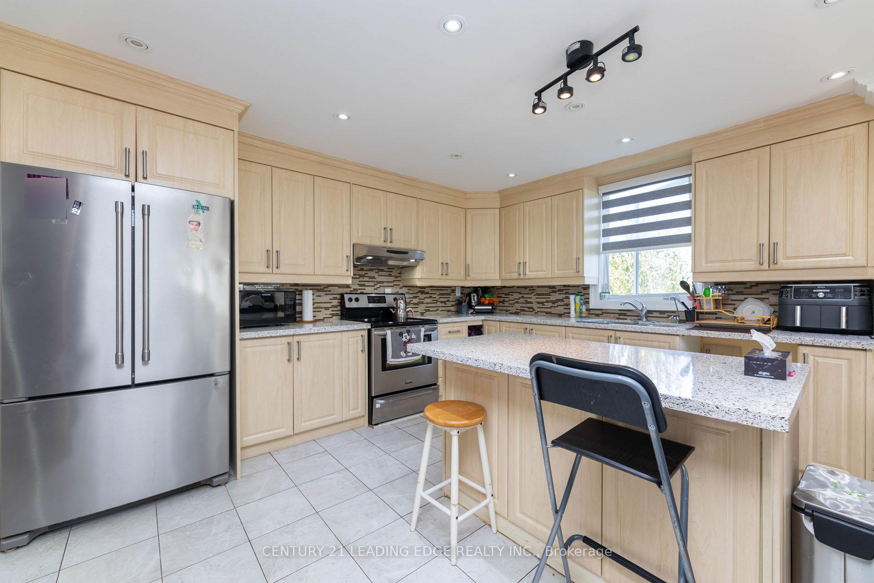 Photo 13 of 12750 Dufferin Street, King, King City — HOMEH