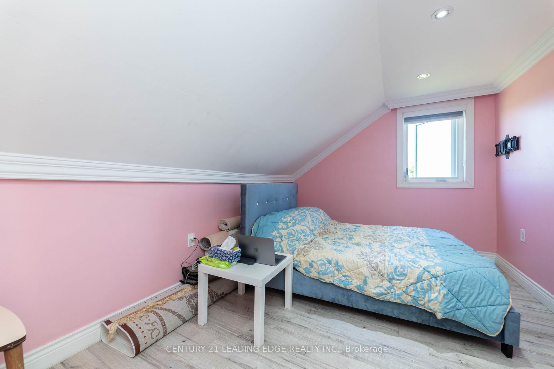 Photo 31 of 12750 Dufferin Street, King, King City — HOMEH