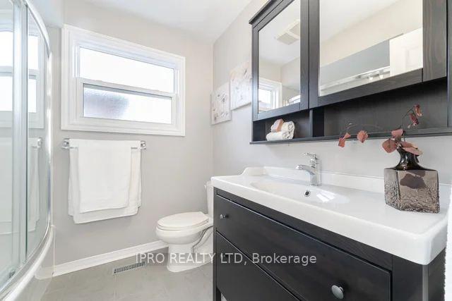 Photo 36 of 117 Ecclestone Drive E, Brampton, Brampton West — HOMEH