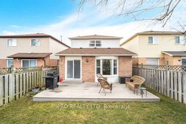 Photo 39 of 117 Ecclestone Drive E, Brampton, Brampton West — HOMEH
