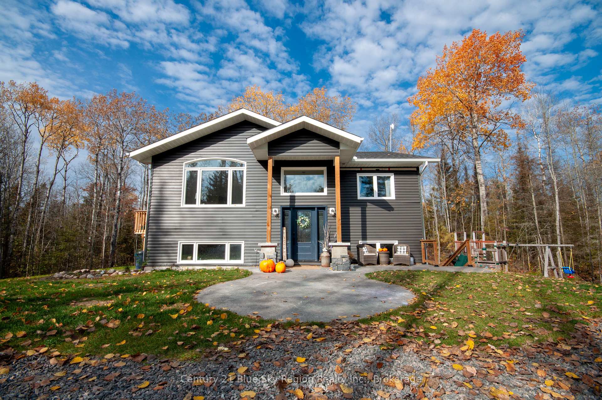Front of 52 Derland Road