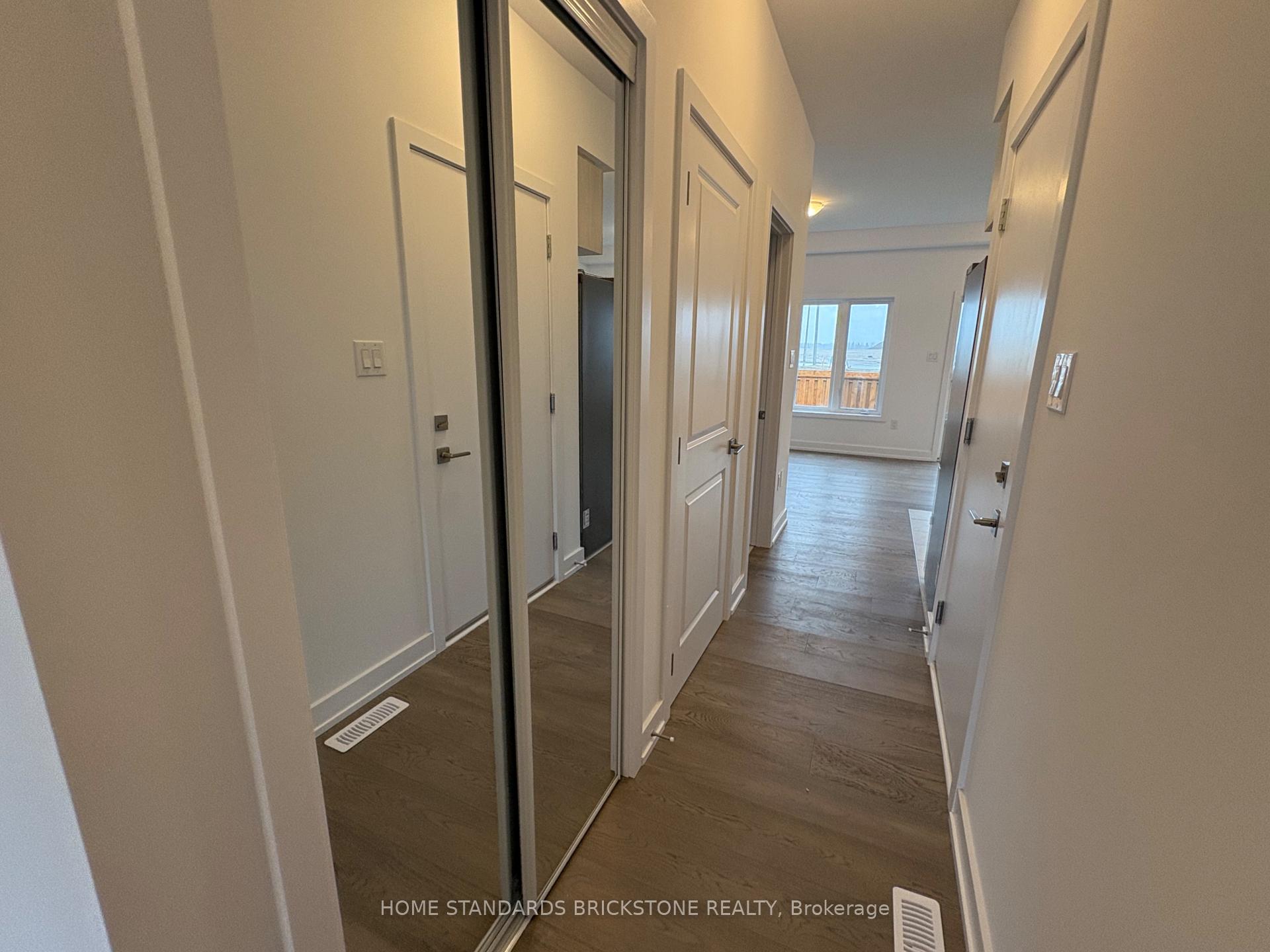 Photo 4 of 57 Gateway Drive, Barrie, Rural Barrie Southeast — HOMEH