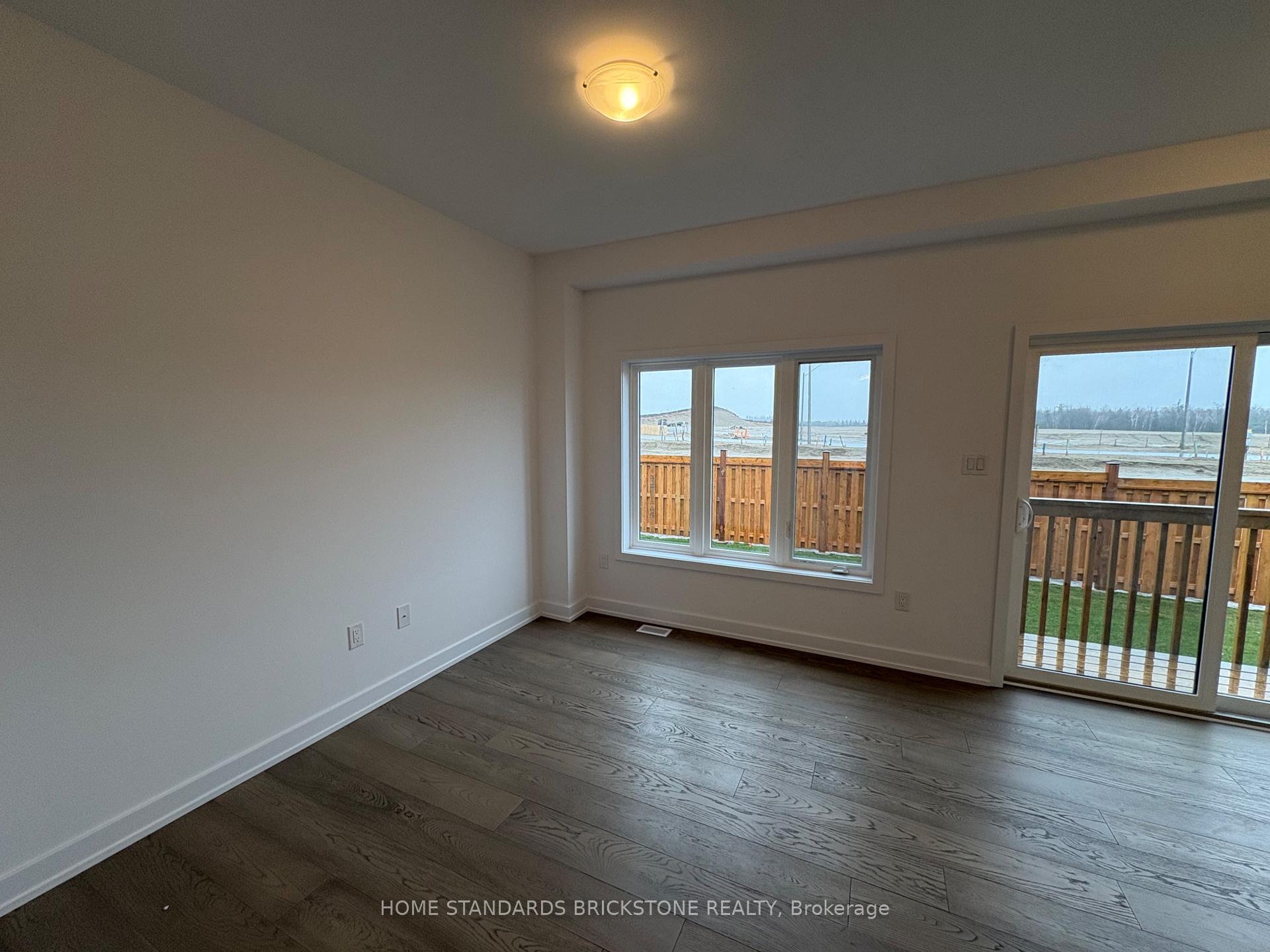 Photo 9 of 57 Gateway Drive, Barrie, Rural Barrie Southeast — HOMEH