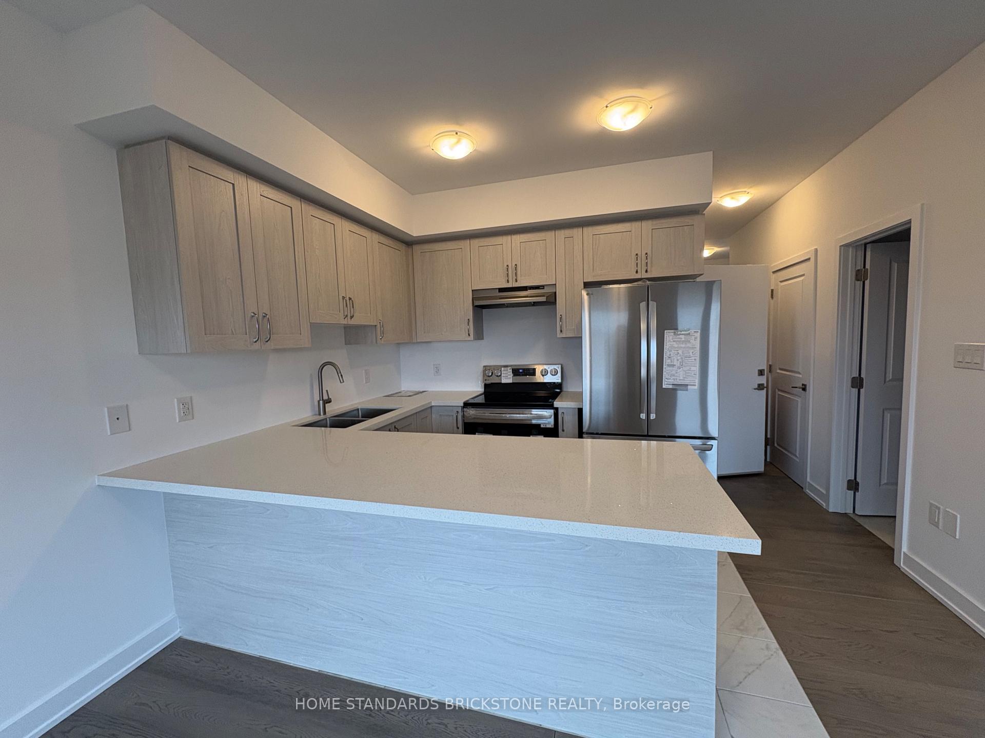 Photo 10 of 57 Gateway Drive, Barrie, Rural Barrie Southeast — HOMEH