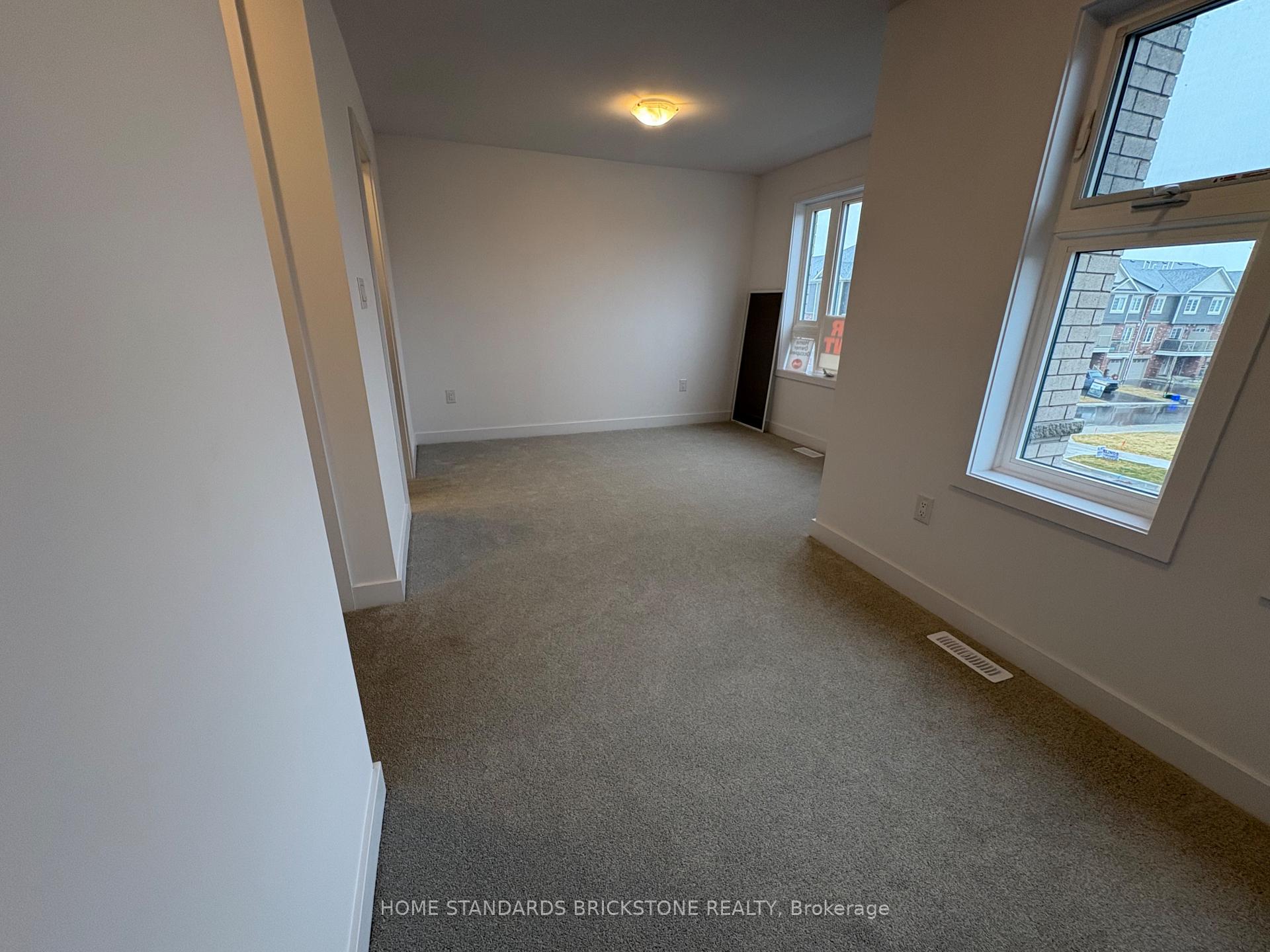 Photo 16 of 57 Gateway Drive, Barrie, Rural Barrie Southeast — HOMEH