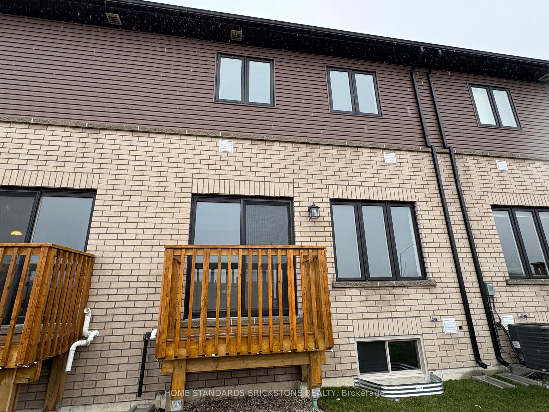 Photo 32 of 57 Gateway Drive, Barrie, Rural Barrie Southeast — HOMEH