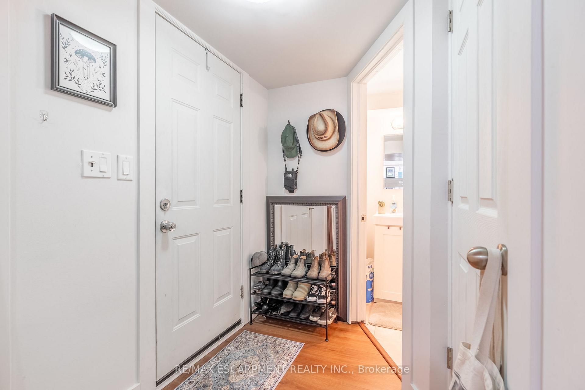 Photo 7 of 537 Ferguson Avenue N, Hamilton, North End — HOMEH