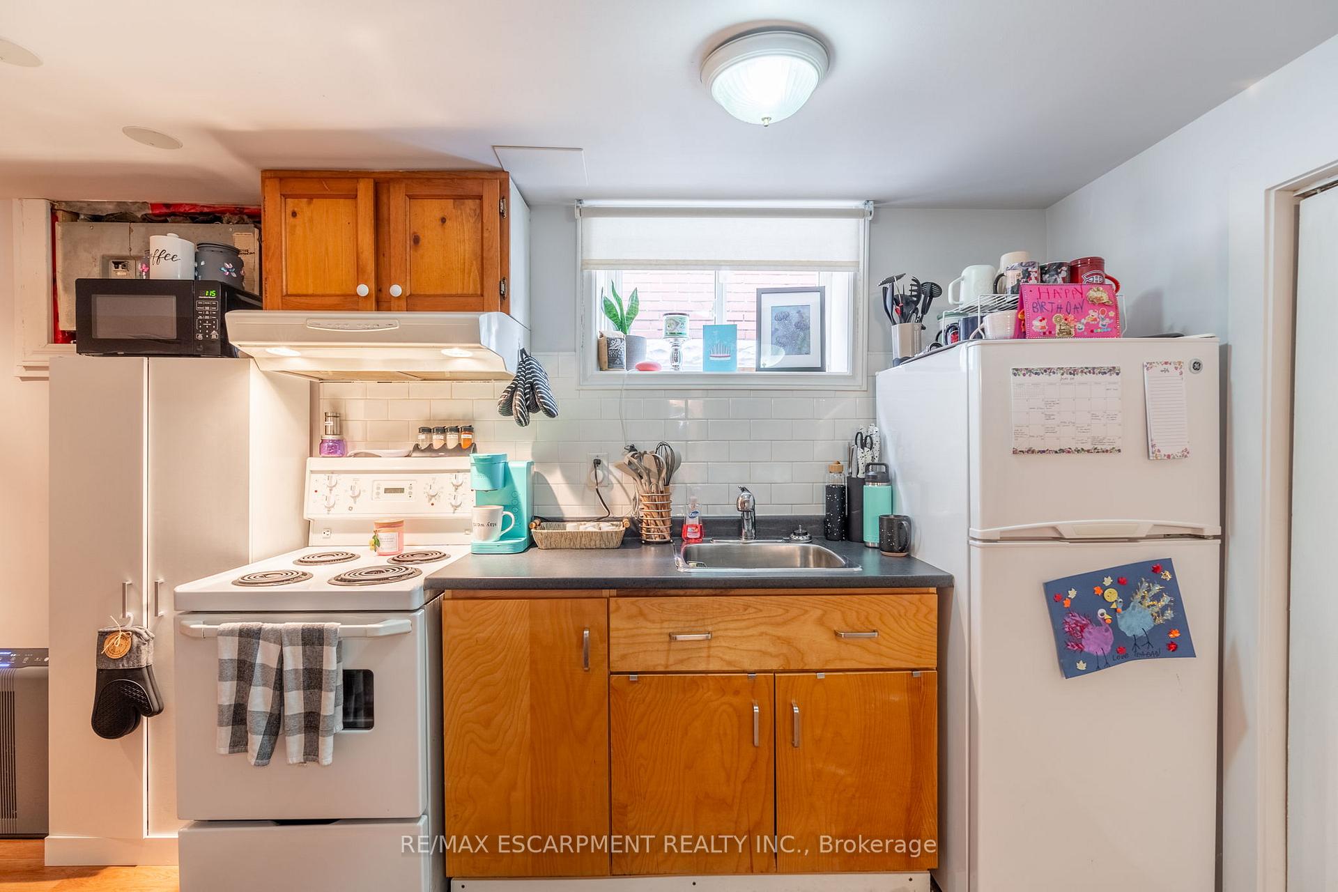 Photo 9 of 537 Ferguson Avenue N, Hamilton, North End — HOMEH
