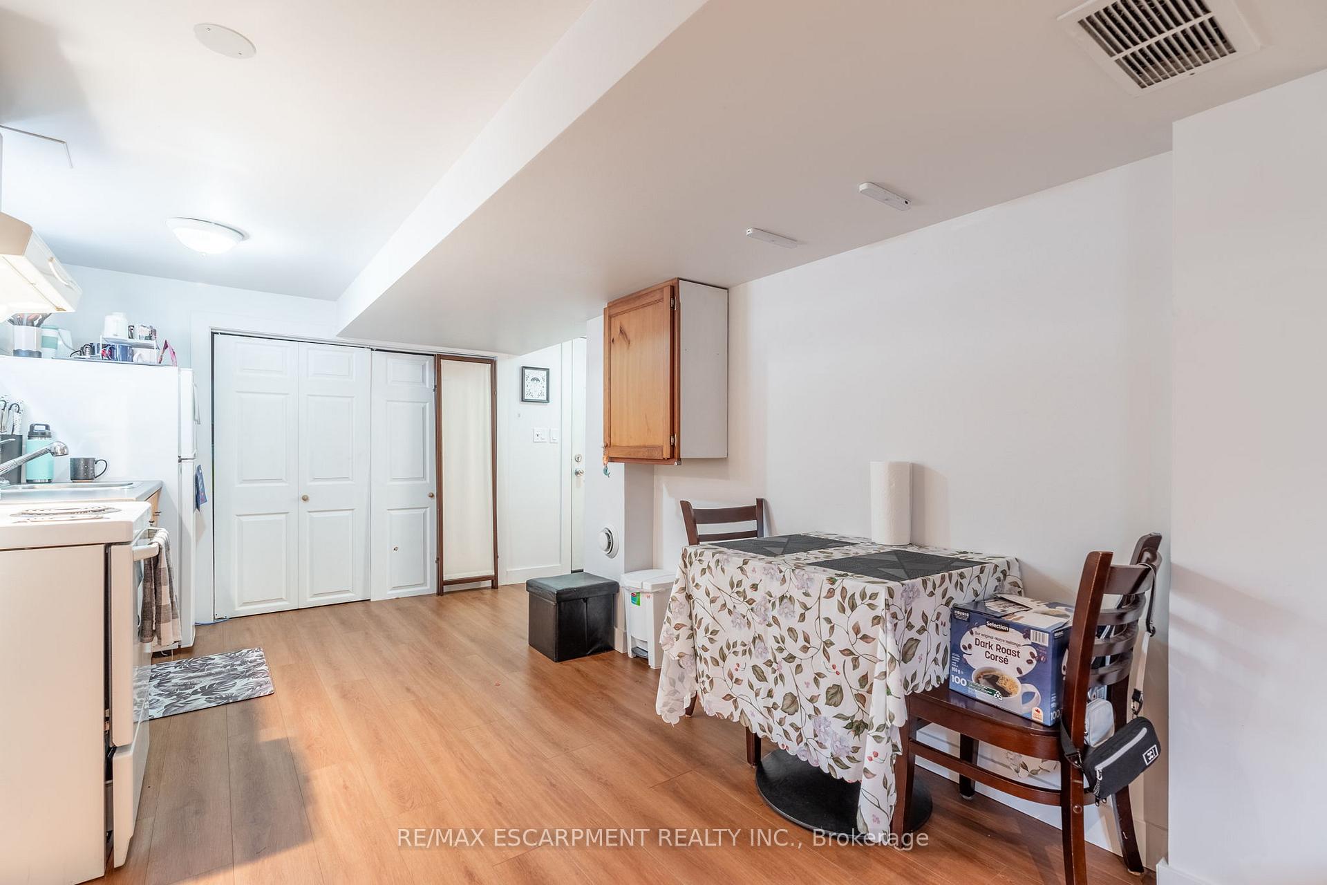 Photo 11 of 537 Ferguson Avenue N, Hamilton, North End — HOMEH