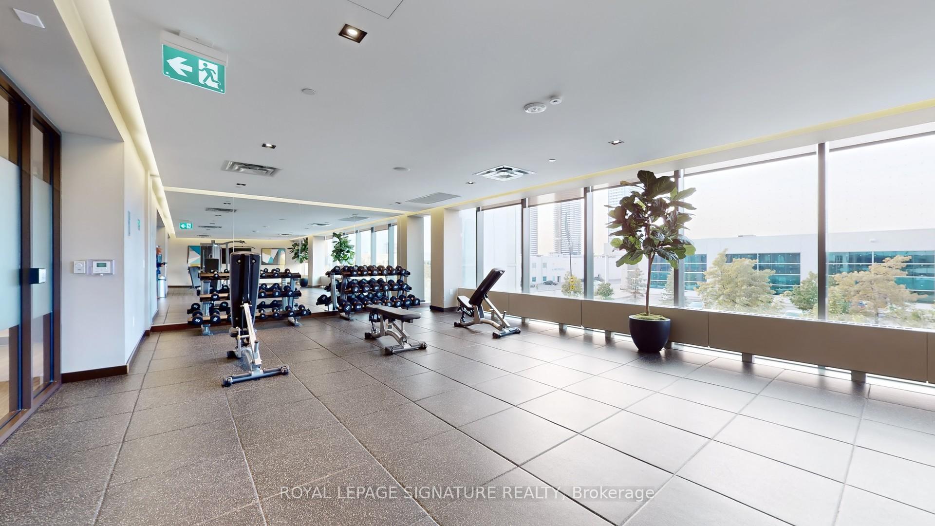 Photo 13 of Unit 522, 38 Honeycrisp Crescent, Vaughan, Vaughan Corporate Centre — HOMEH