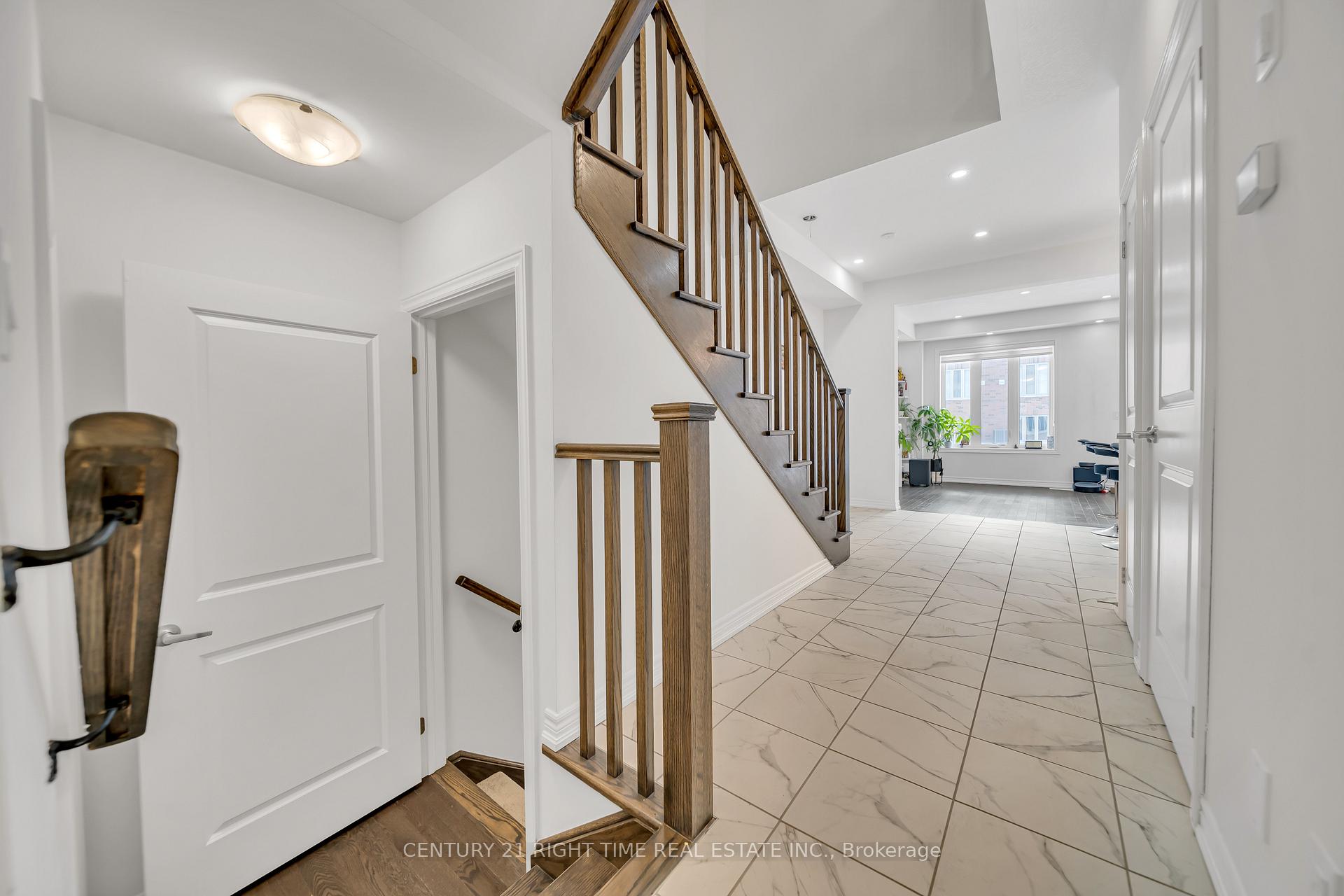 Photo 8 of 26 Roywood Street, Kitchener — HOMEH