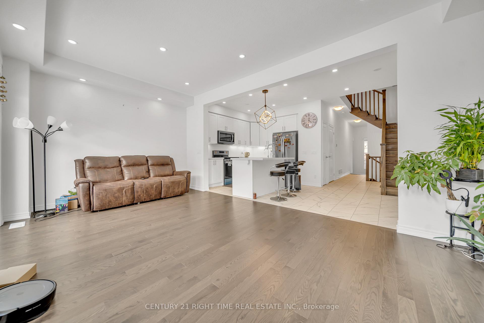 Photo 11 of 26 Roywood Street, Kitchener — HOMEH