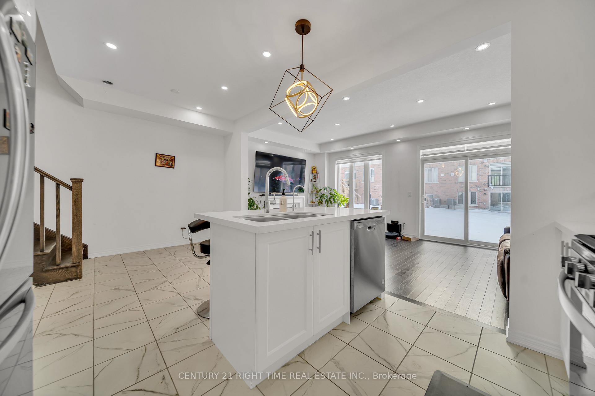 Photo 15 of 26 Roywood Street, Kitchener — HOMEH