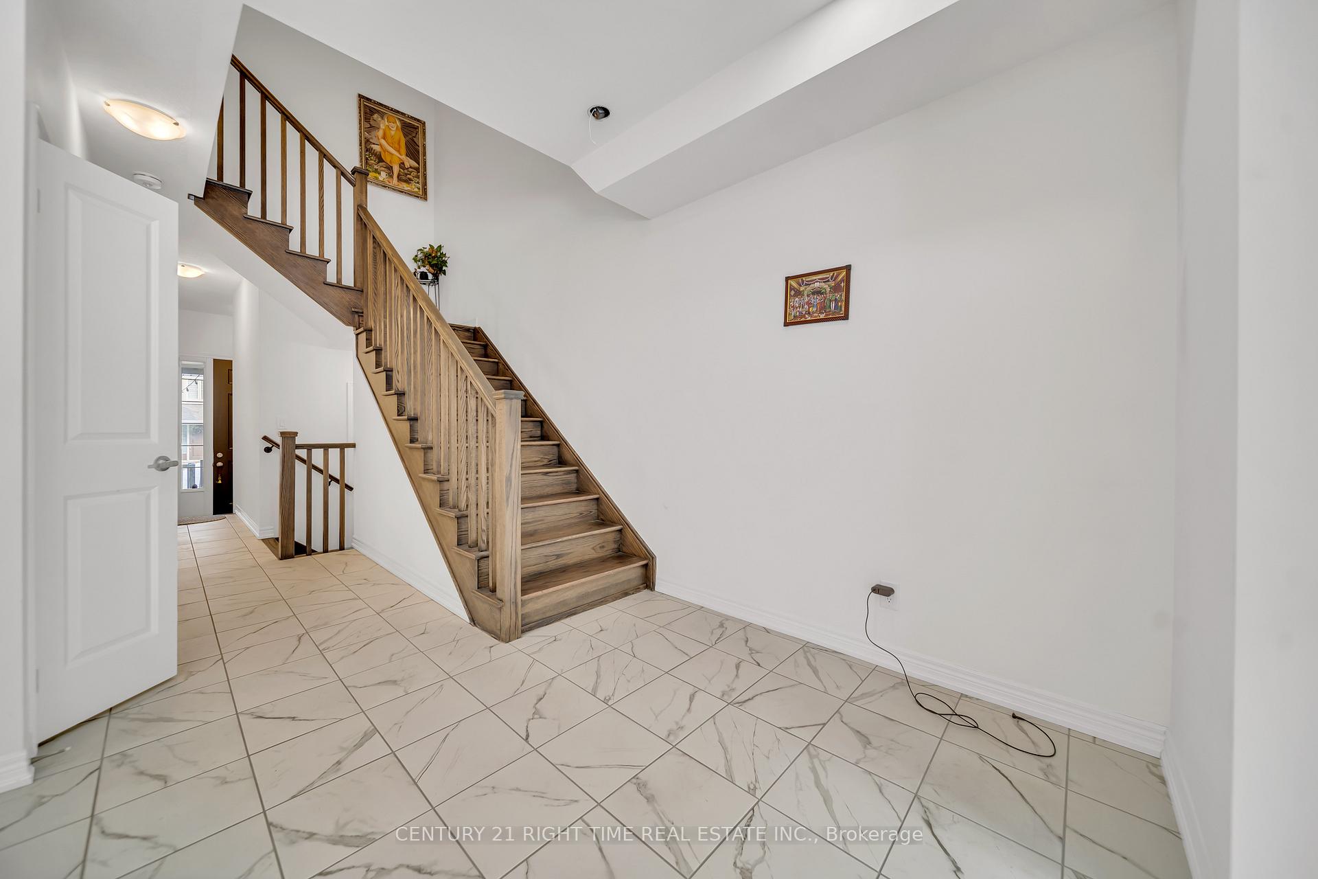 Photo 17 of 26 Roywood Street, Kitchener — HOMEH