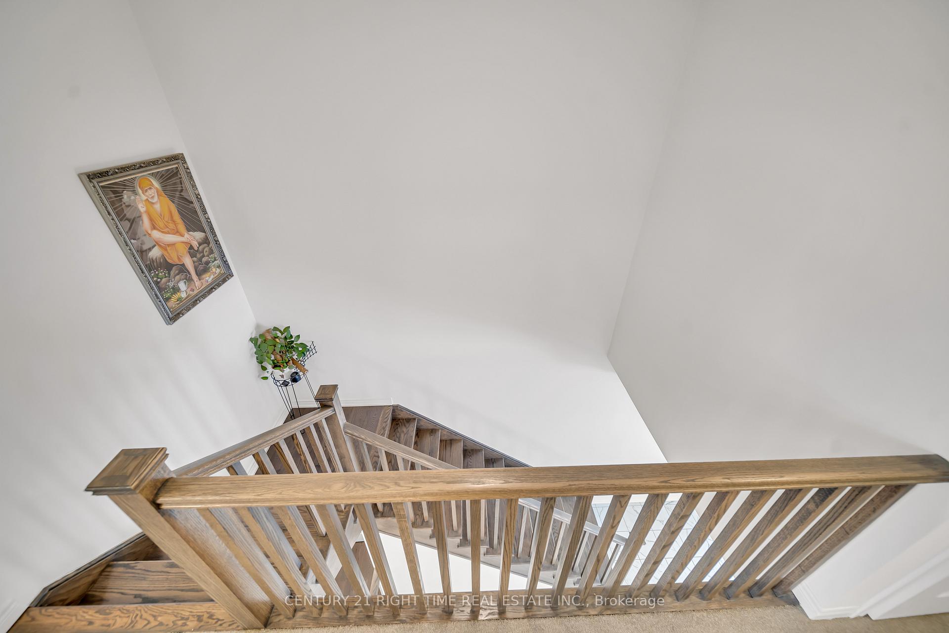 Photo 20 of 26 Roywood Street, Kitchener — HOMEH