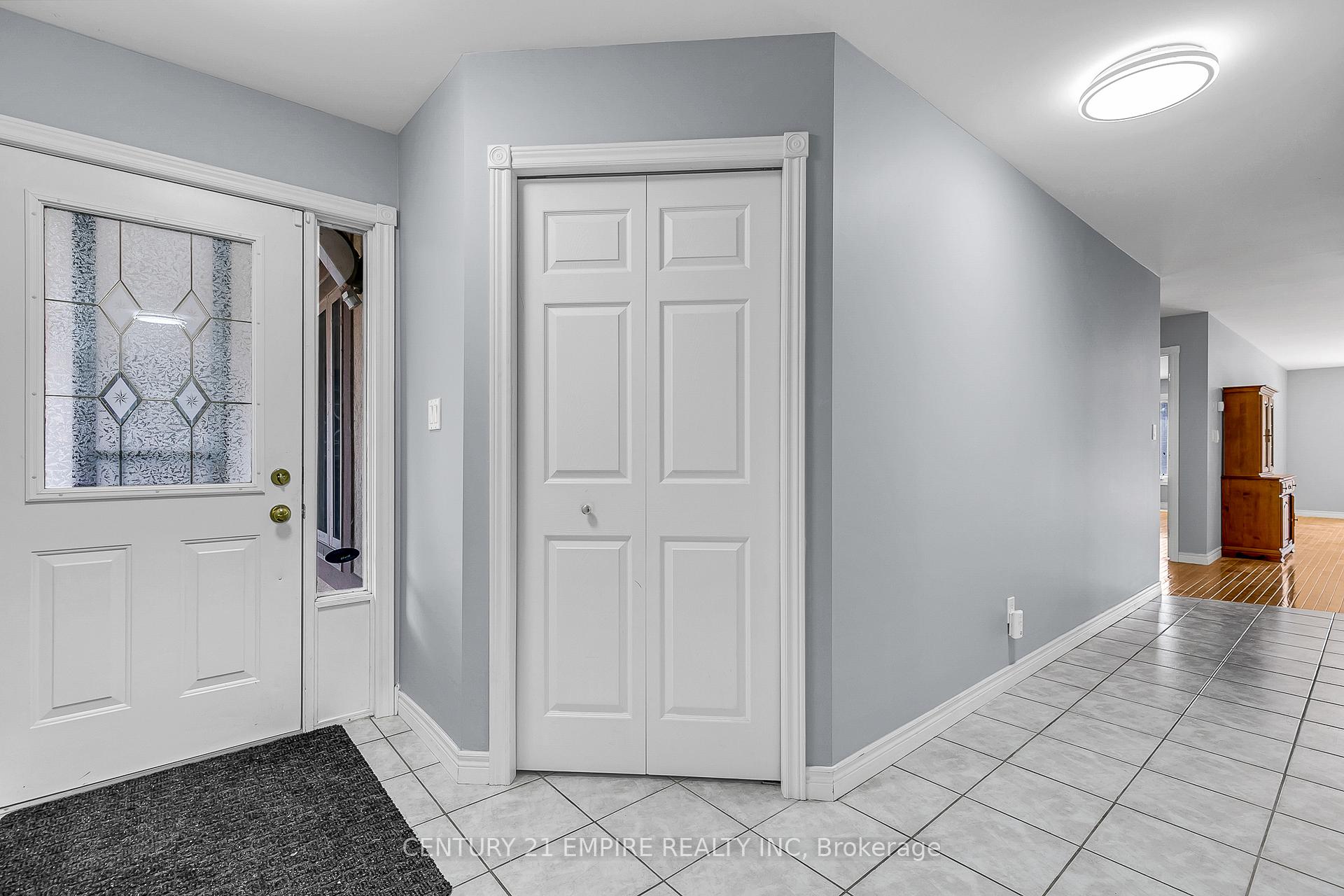 Photo 4 of Unit 3, 387 Jason Court, Tecumseh — HOMEH