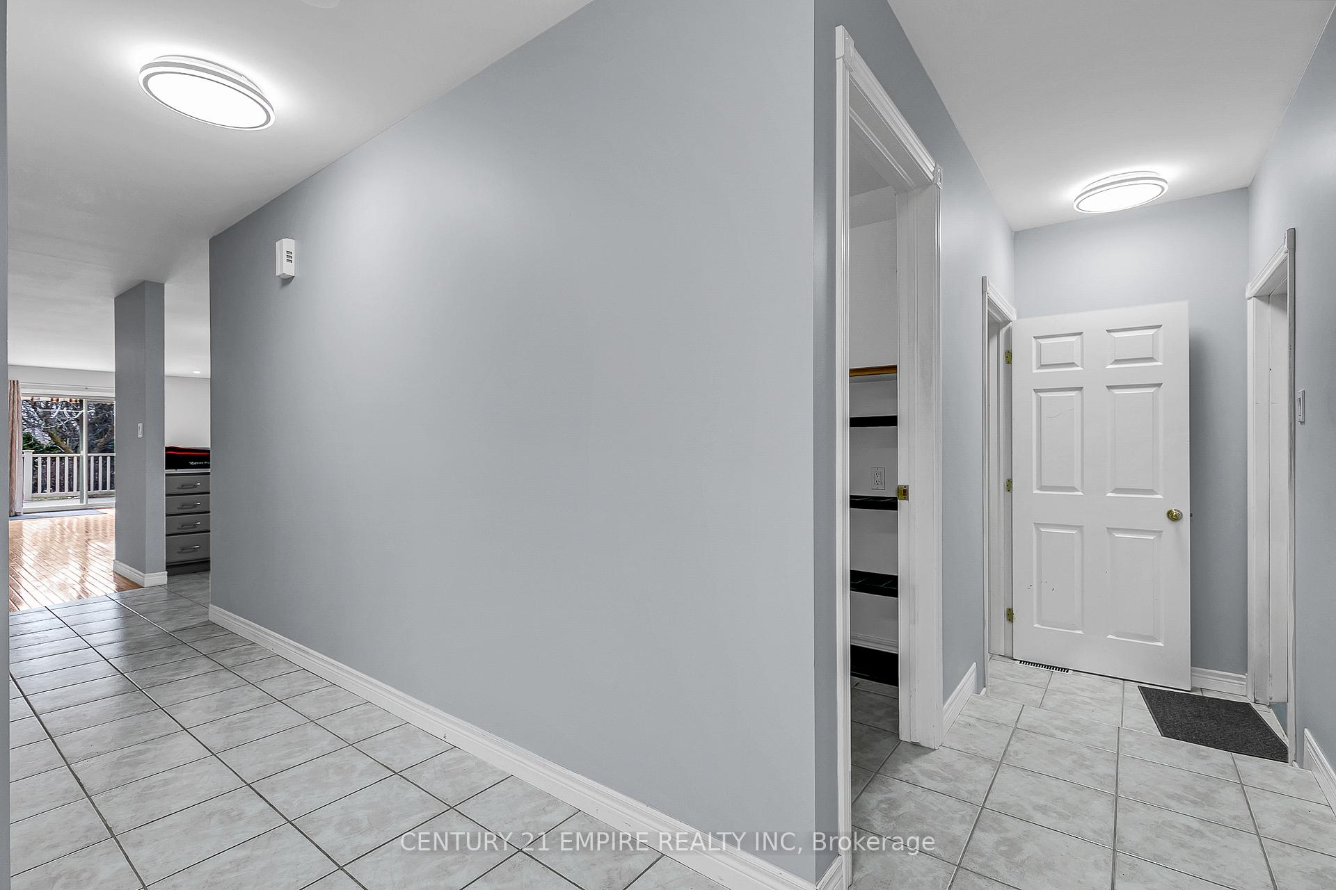 Photo 5 of Unit 3, 387 Jason Court, Tecumseh — HOMEH