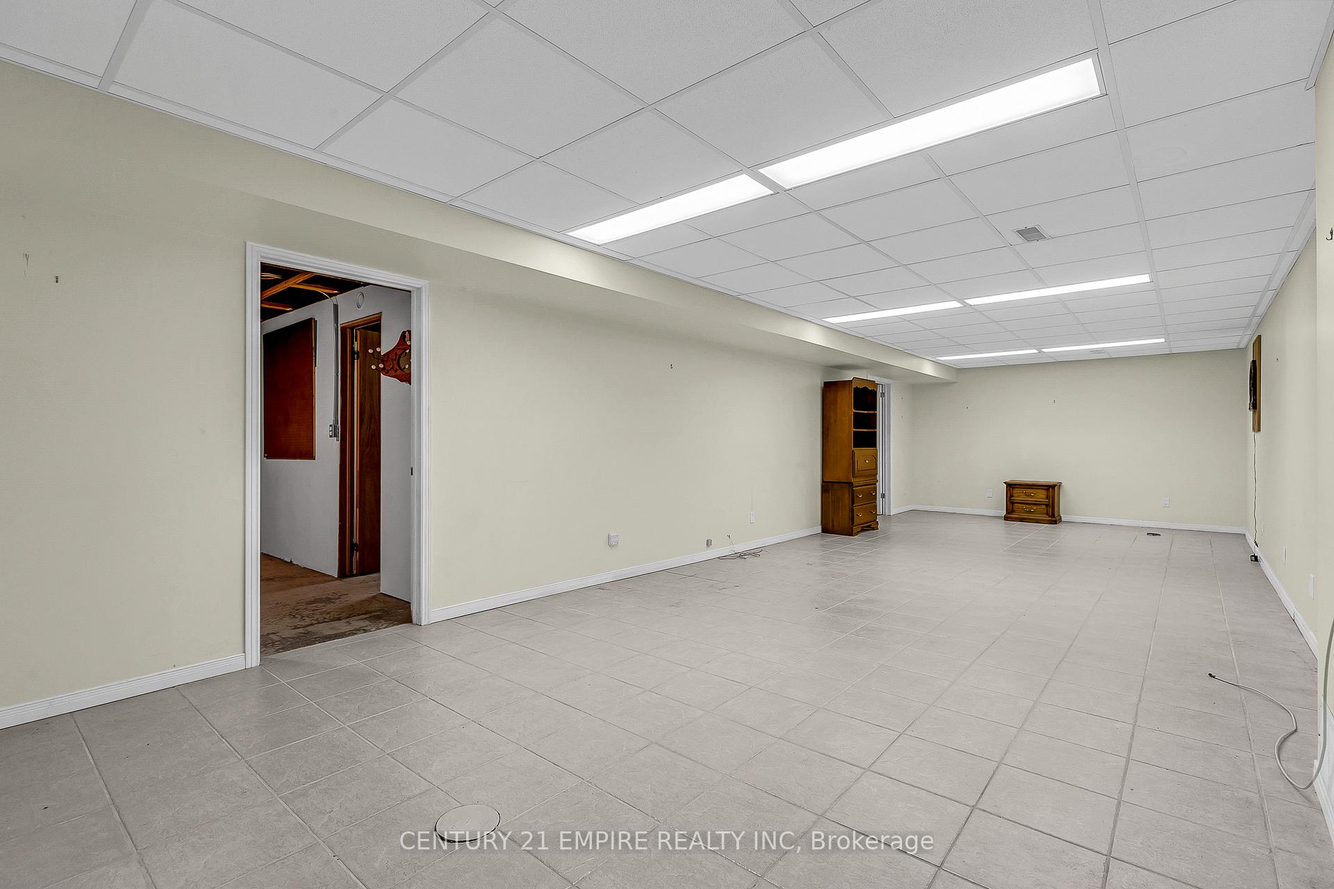 Photo 20 of Unit 3, 387 Jason Court, Tecumseh — HOMEH