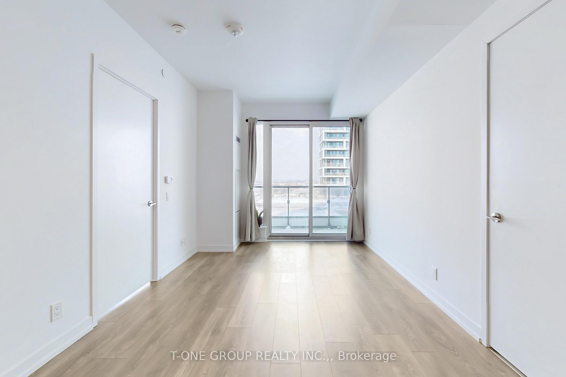 Photo 5 of Unit 1012, 5 Buttermill Avenue, Vaughan, Vaughan Corporate Centre — HOMEH