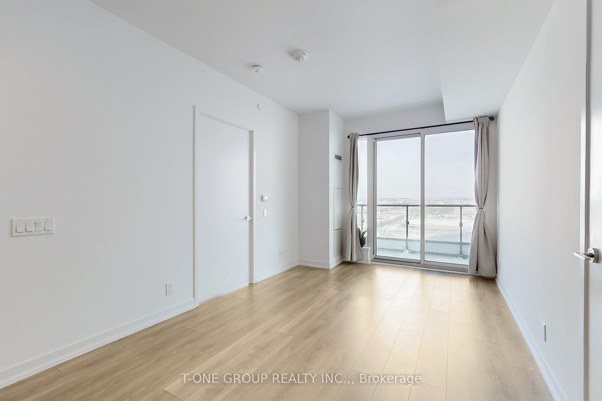 Photo 7 of Unit 1012, 5 Buttermill Avenue, Vaughan, Vaughan Corporate Centre — HOMEH