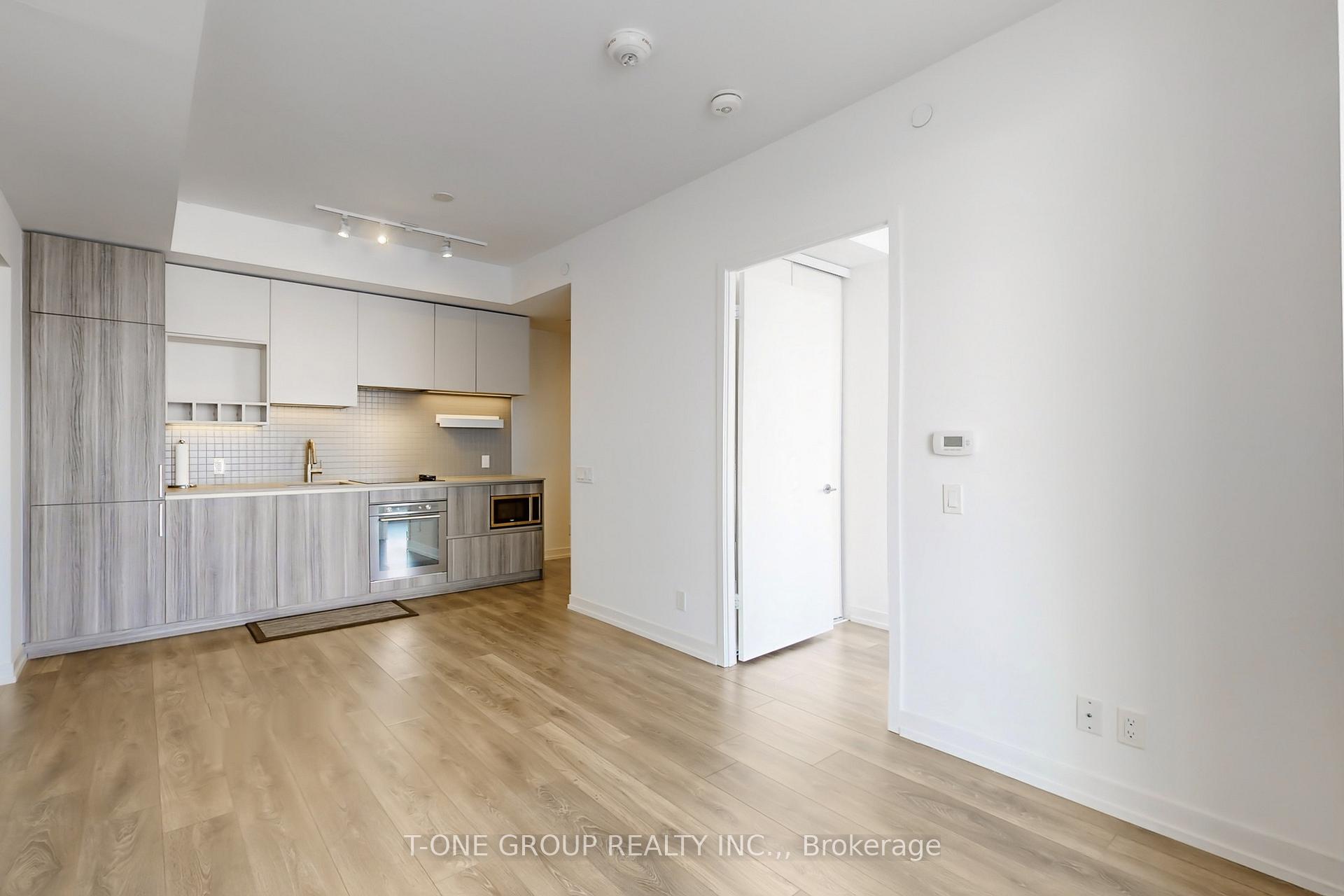Photo 11 of Unit 1012, 5 Buttermill Avenue, Vaughan, Vaughan Corporate Centre — HOMEH