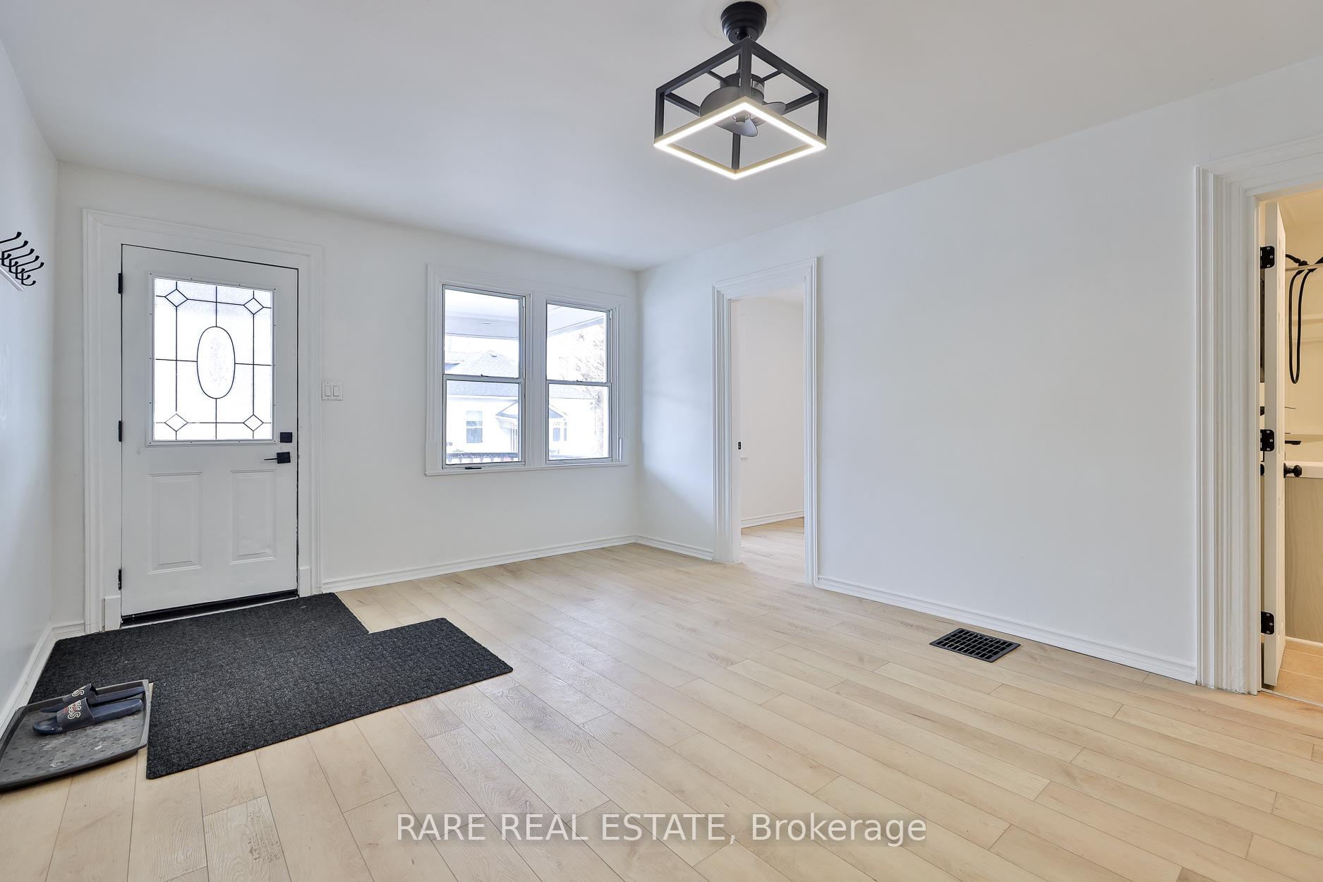 Photo 10 of Unit MAIN, 38 Brock Street W, Oshawa, O'Neill — HOMEH