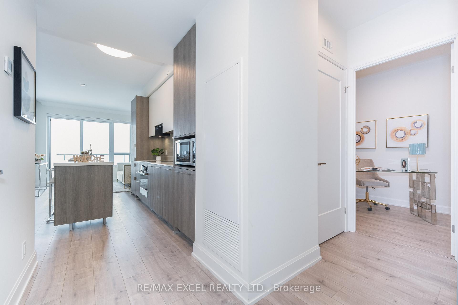 Photo 3 of Unit 2011, 8 Water Walk Drive, Markham, Unionville — HOMEH