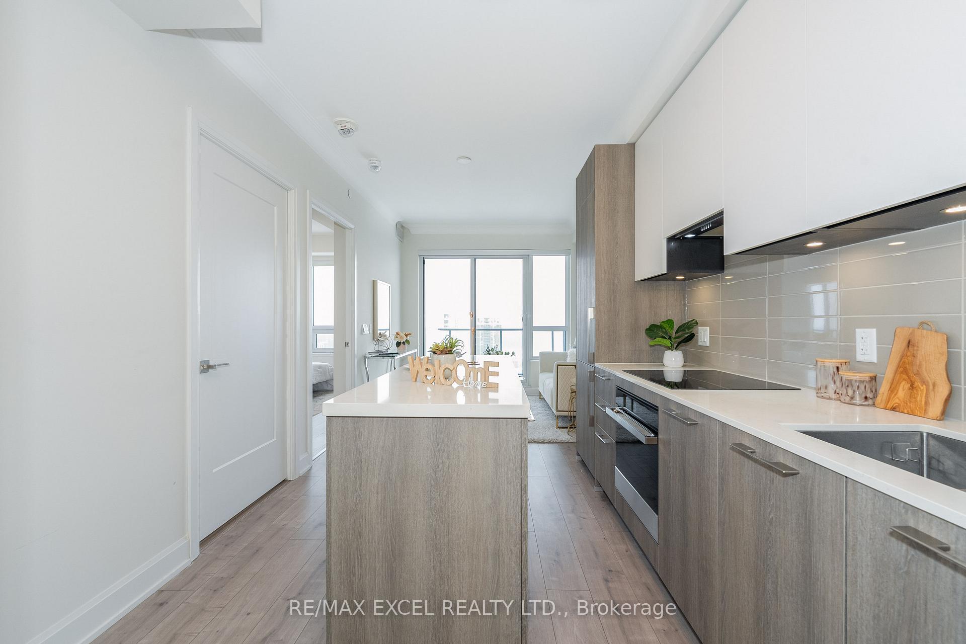 Photo 5 of Unit 2011, 8 Water Walk Drive, Markham, Unionville — HOMEH