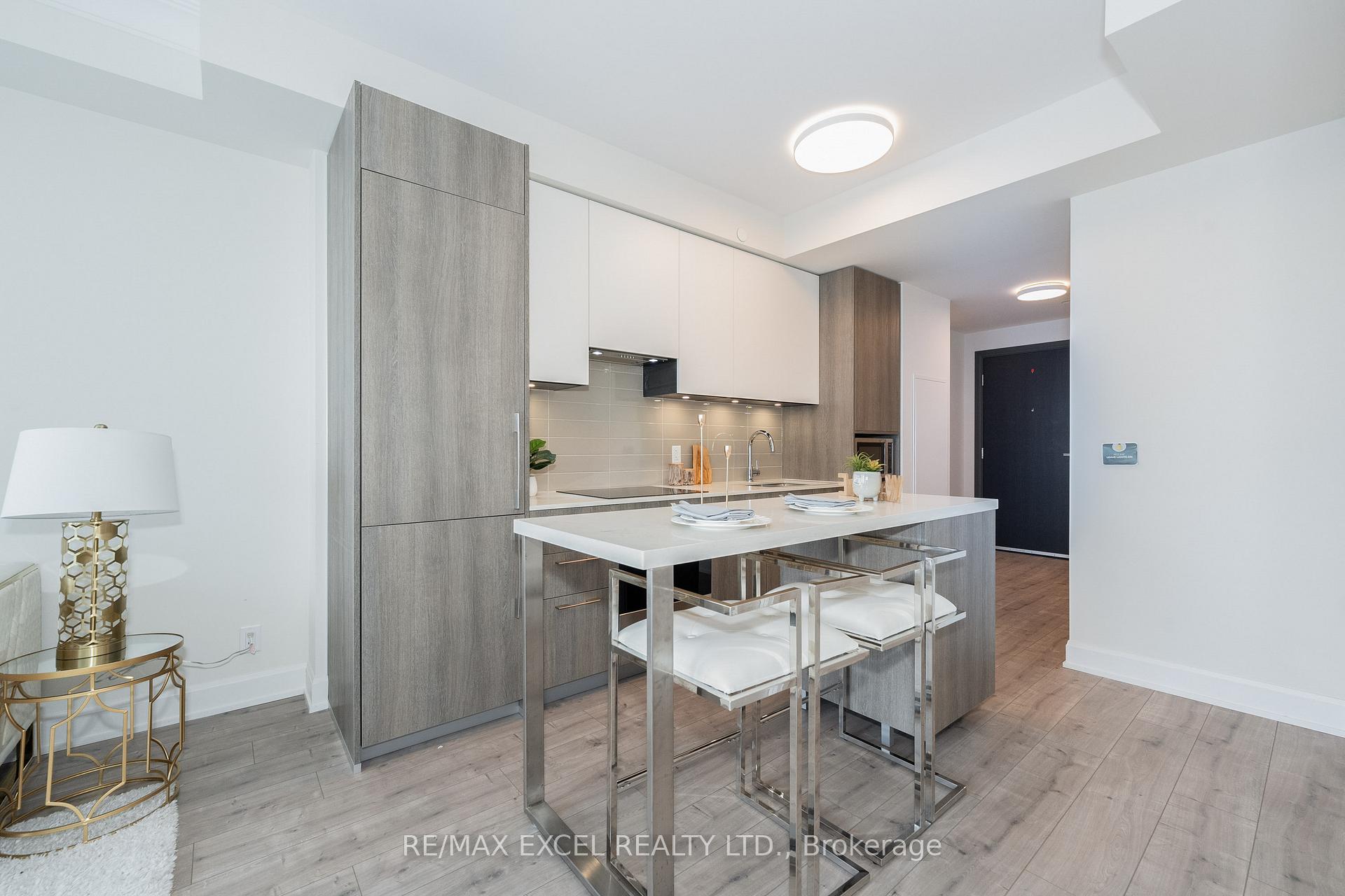 Photo 8 of Unit 2011, 8 Water Walk Drive, Markham, Unionville — HOMEH