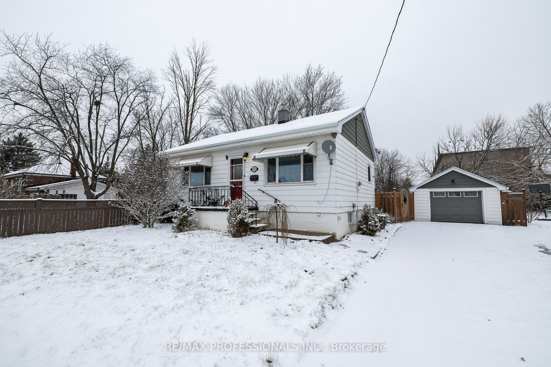 Front of 1045 Helena Street