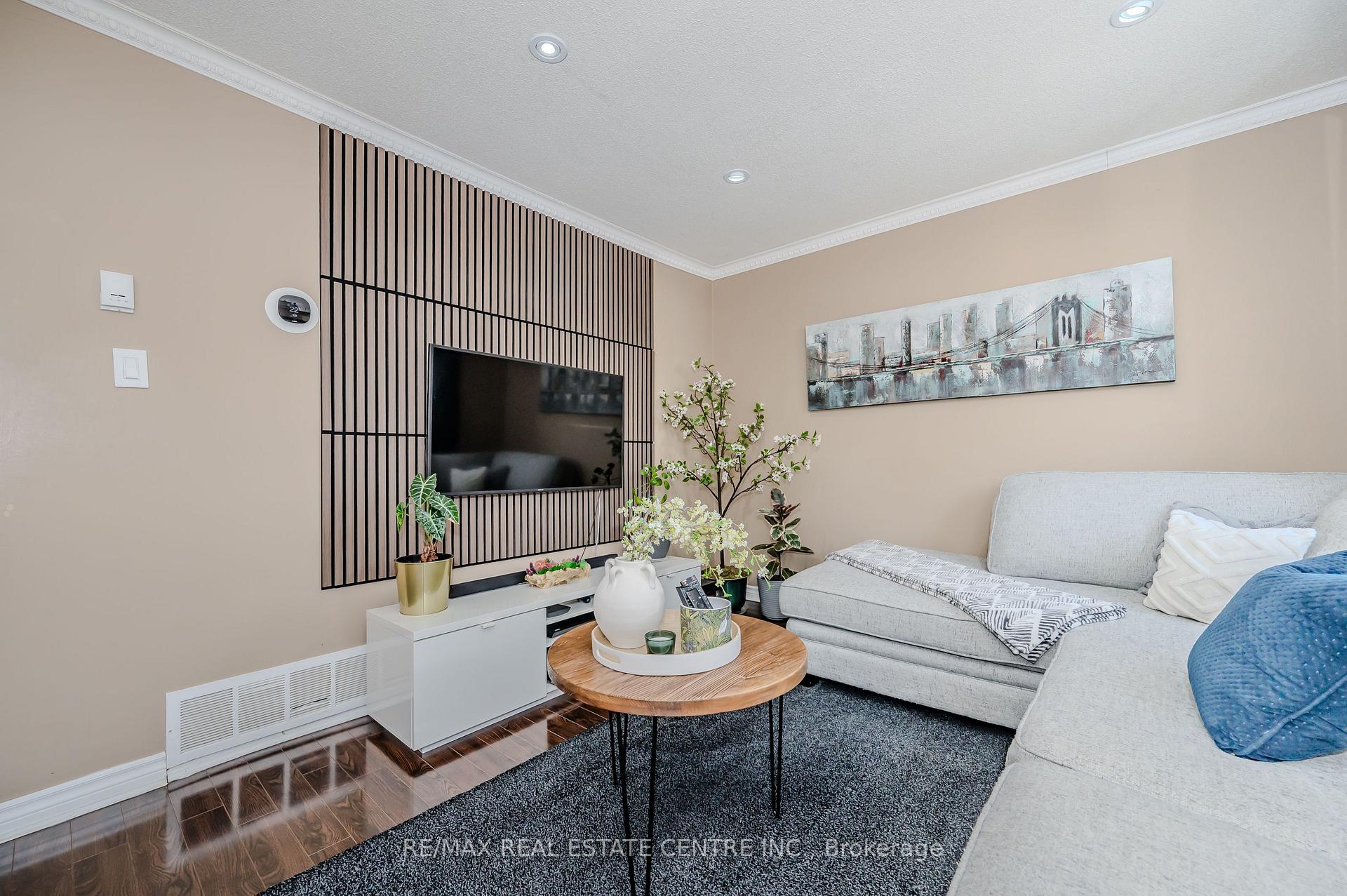 Photo 11 of Unit 51, 81 Hansen Road N, Brampton, Madoc — HOMEH