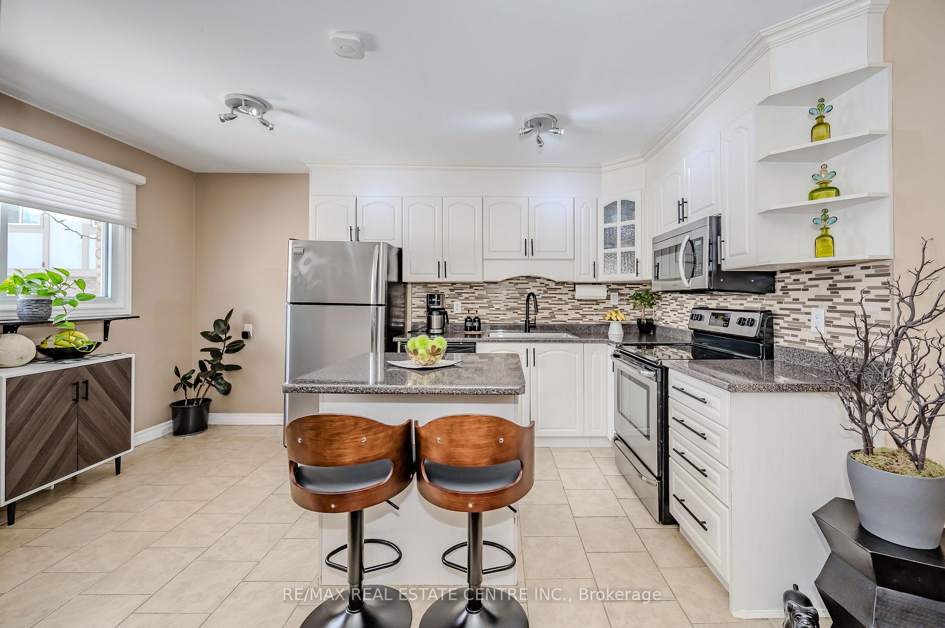 Photo 27 of Unit 51, 81 Hansen Road N, Brampton, Madoc — HOMEH