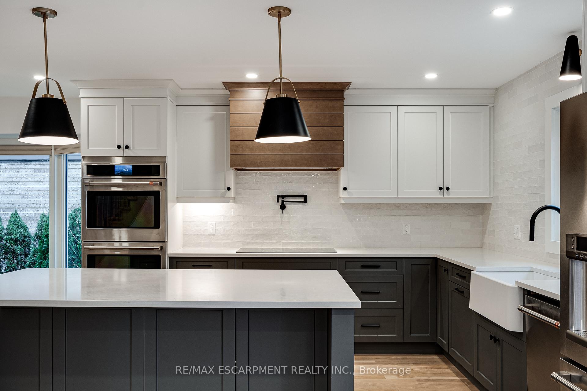 Photo 9 of 379 Devonshire Terrace, Hamilton, Ancaster — HOMEH